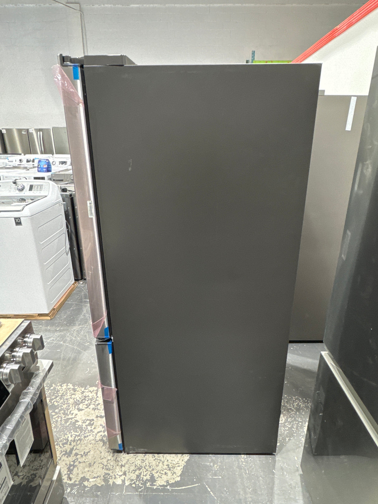 GNE25DYRKFS - 33 - REFRIGERATORS - GE - French 3-Door - Stainless Steel - Open Box