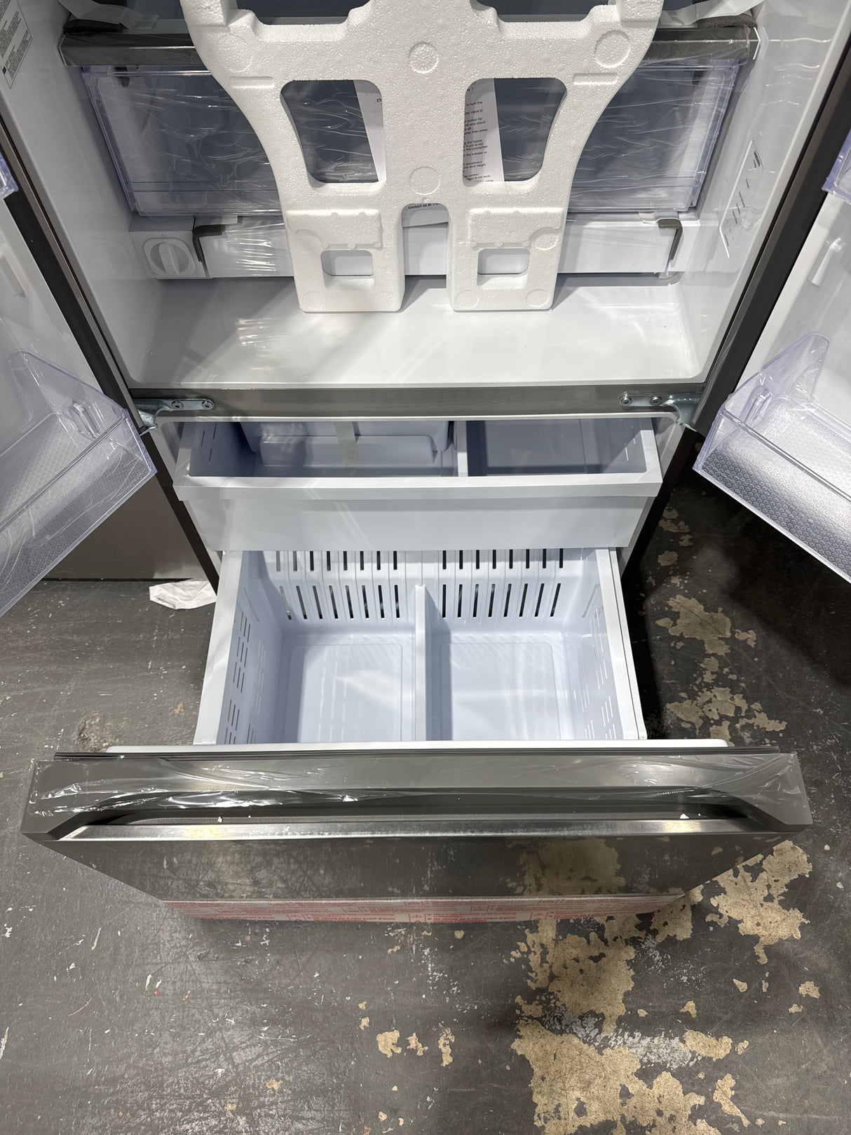 RF25C5151SR - REFRIGERATORS - Samsung - 33 - French 3-Door - Stainless Steel - Open Box