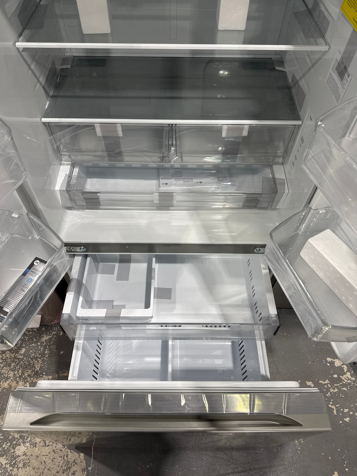 LF21C6200S - REFRIGERATORS - LG - French 3-Door - Counter Depth - Stainless Steel - Open Box