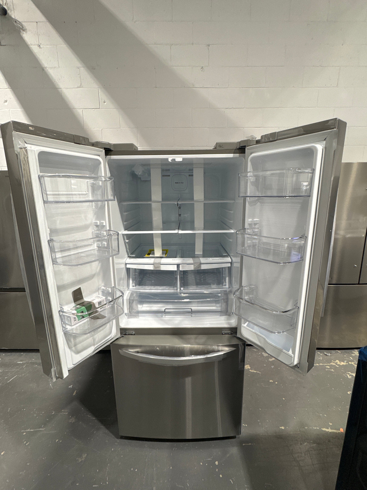 LCFS22EXS - REFRIGERATORS - LG - French 3-Door - Stainless Steel - New