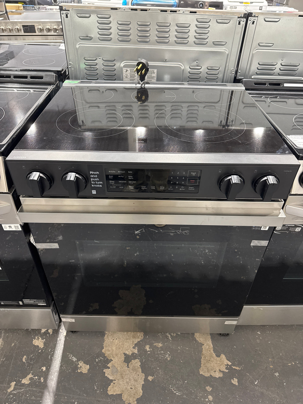 NSE6DG8310SRAC - CUISINIÈRES - Samsung - Électrique - Acier inoxydable - Boîte ouverte