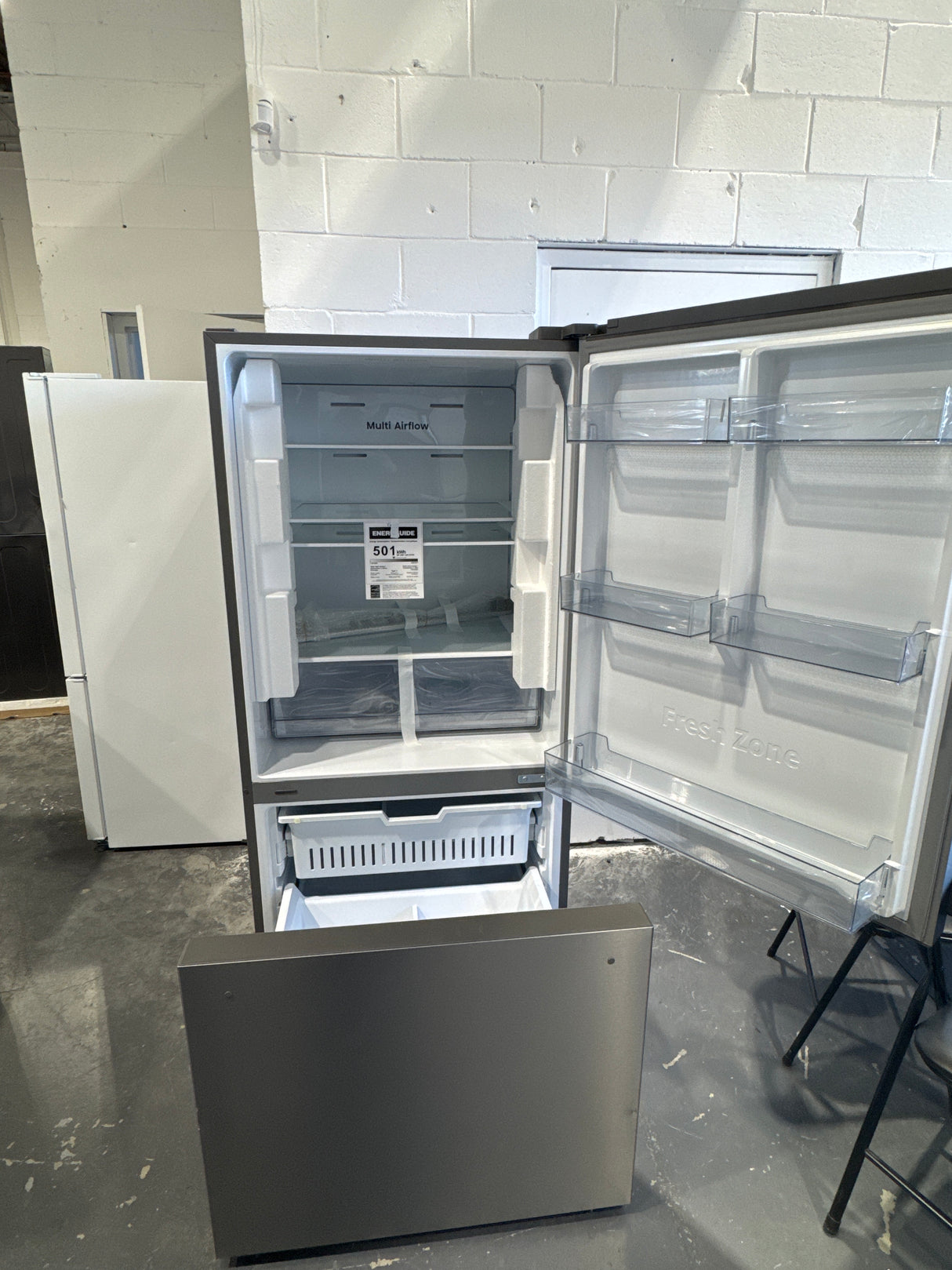 RB22A2FSE - Réfrigérateurs - Hisense - Congélateur inférieur - Acier inoxydable - Boîte ouverte