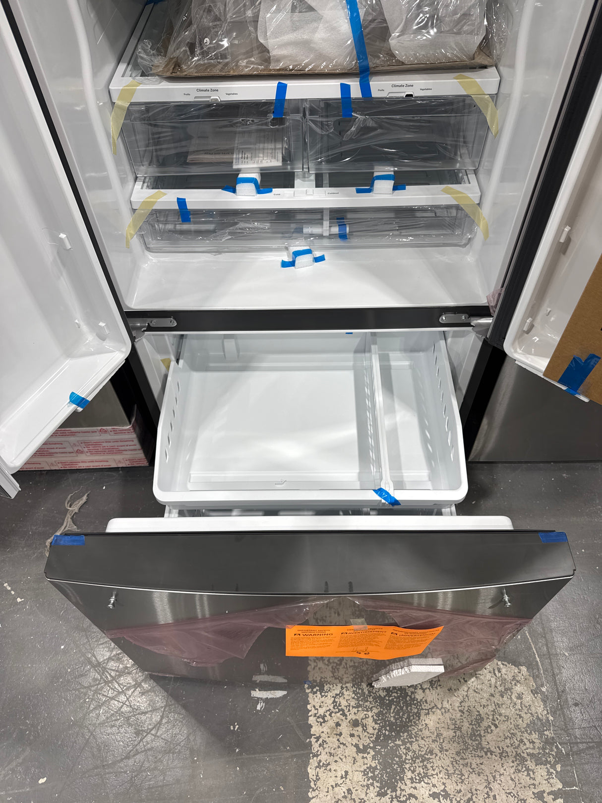 GNE25DYRKFS - 33 - REFRIGERATORS - GE - French 3-Door - Stainless Steel - Open Box