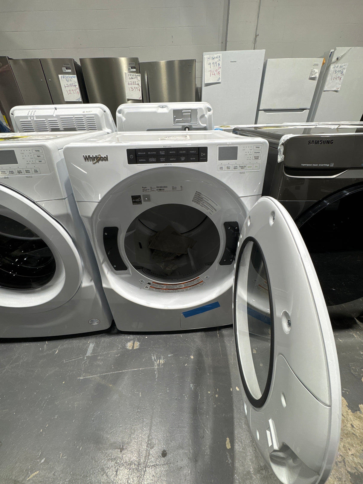 WFW560CHW, YWHD560CHW - Ensemble laveuse-sécheuse - Chargement frontal - Whirlpool - Thermopompe sans ventilation blanche - Boîte ouverte