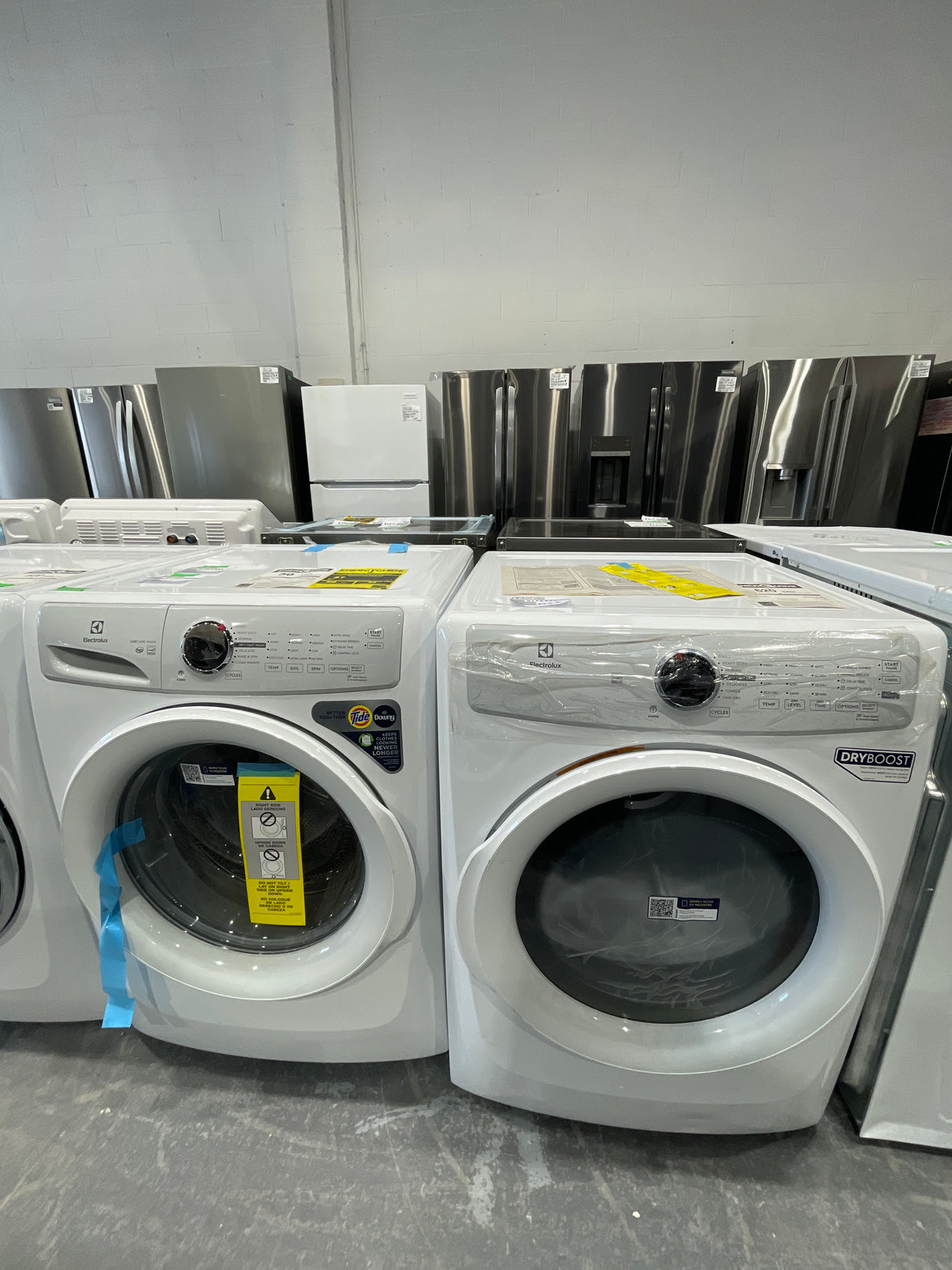 ELFW7337AW , ELFE733CAW - Washer/Dryer Sets - Electrolux - Open box