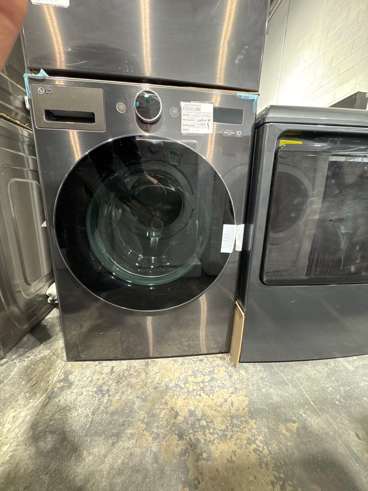 DLEX6700B/WM6700HBA - Ensemble laveuse/sécheuse - Chargement frontal - LG - Acier noir - Emballage ouvert