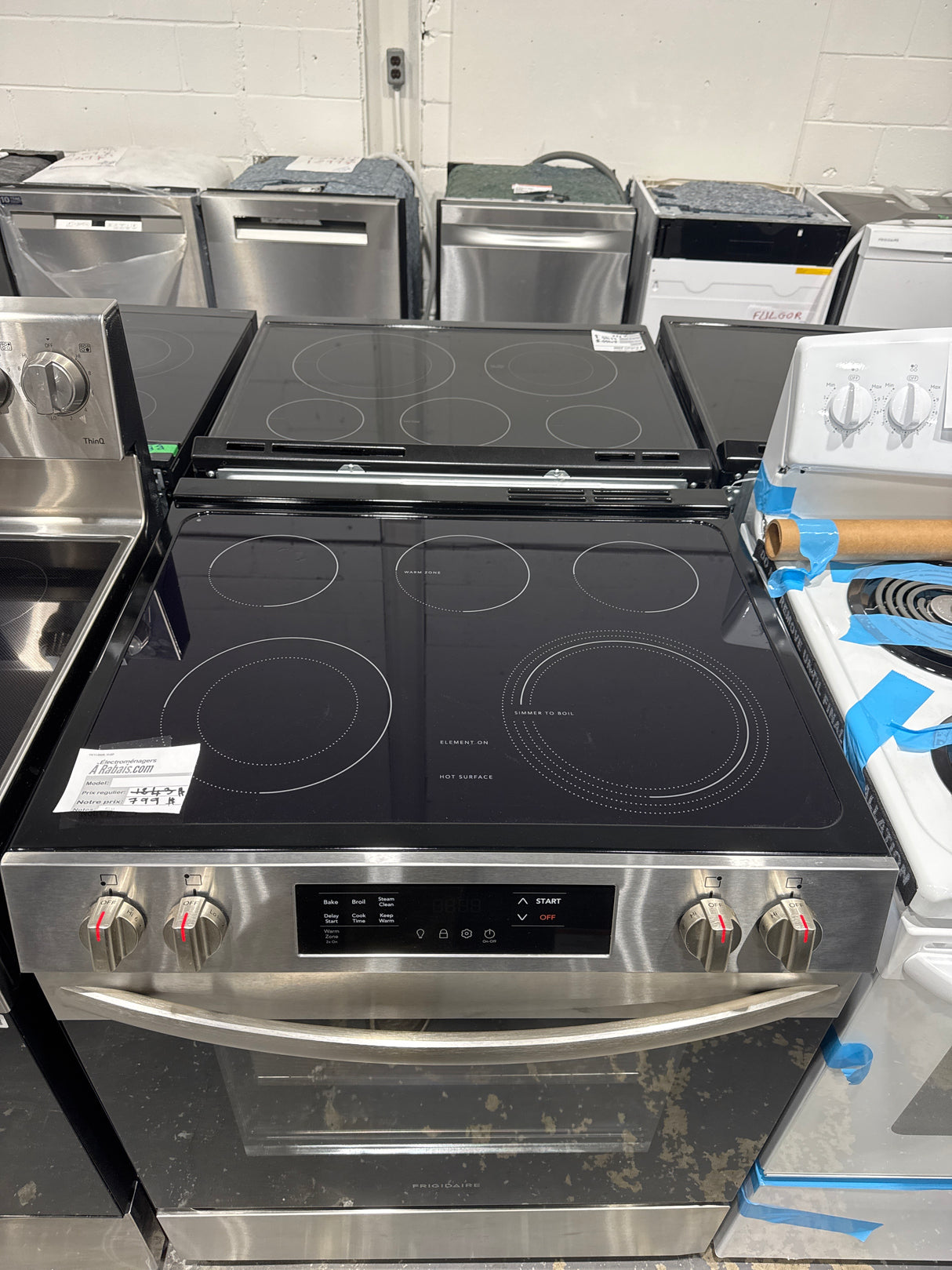 FCFE306CAS - RANGES - Frigidaire - Electric - Stainless Steel - Open Box