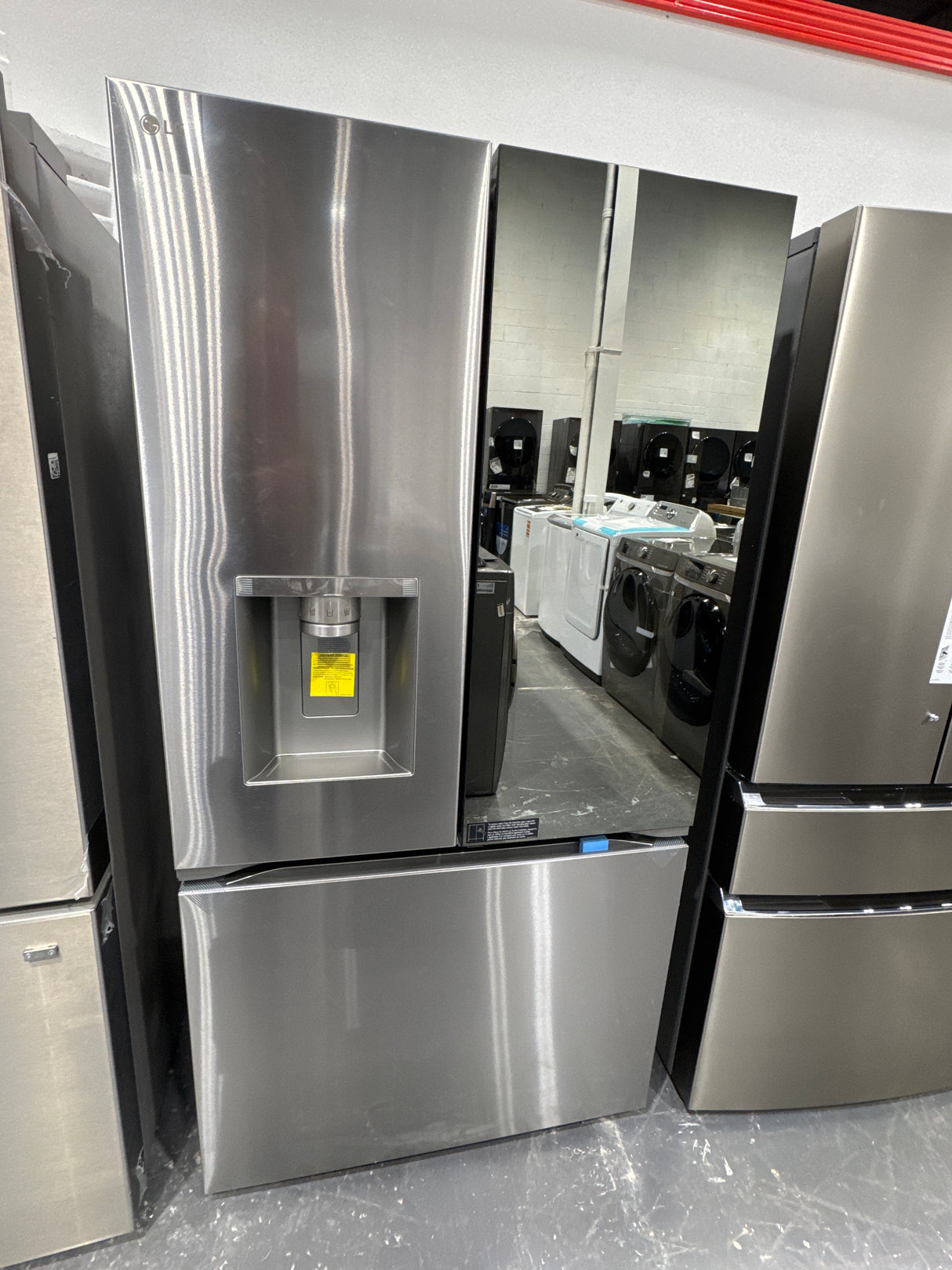 LRYKC2606S - REFRIGERATORS - LG - French 3-Door - Stainless Steel - Open Box