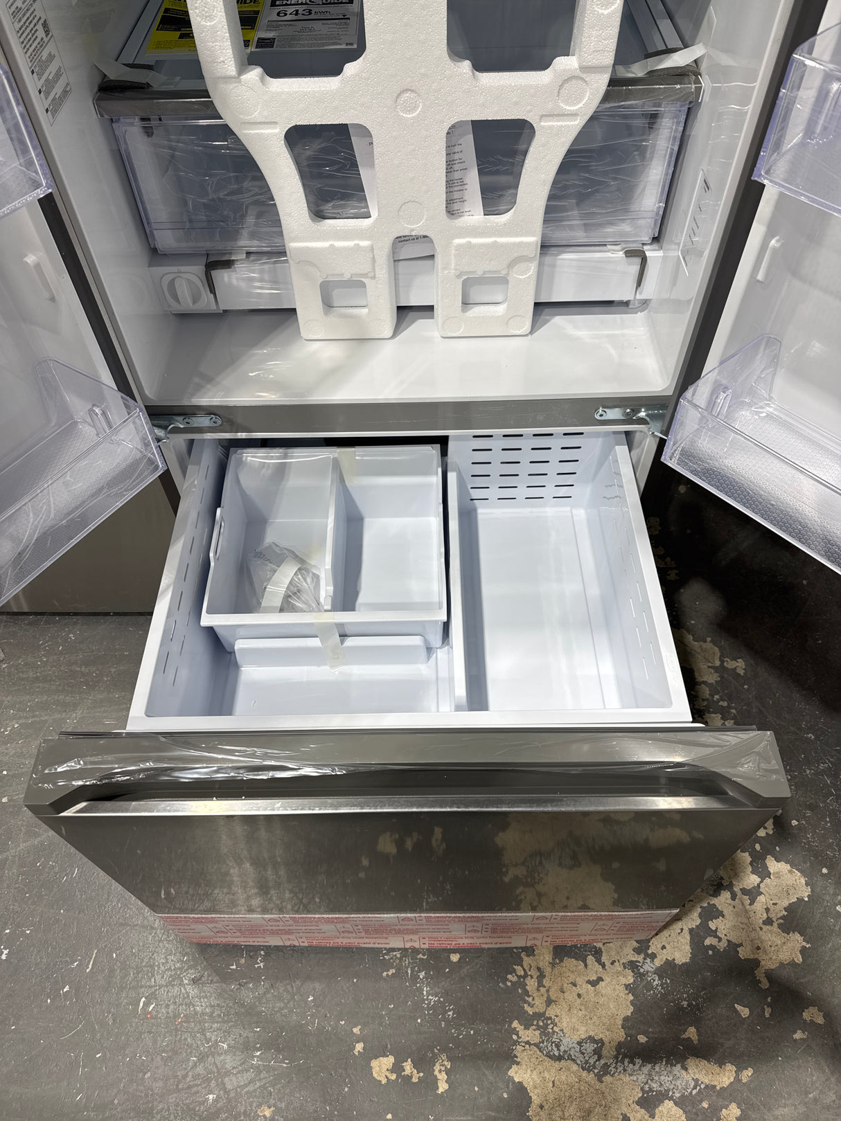 RF25C5151SR - REFRIGERATORS - Samsung - 33 - French 3-Door - Stainless Steel - Open Box