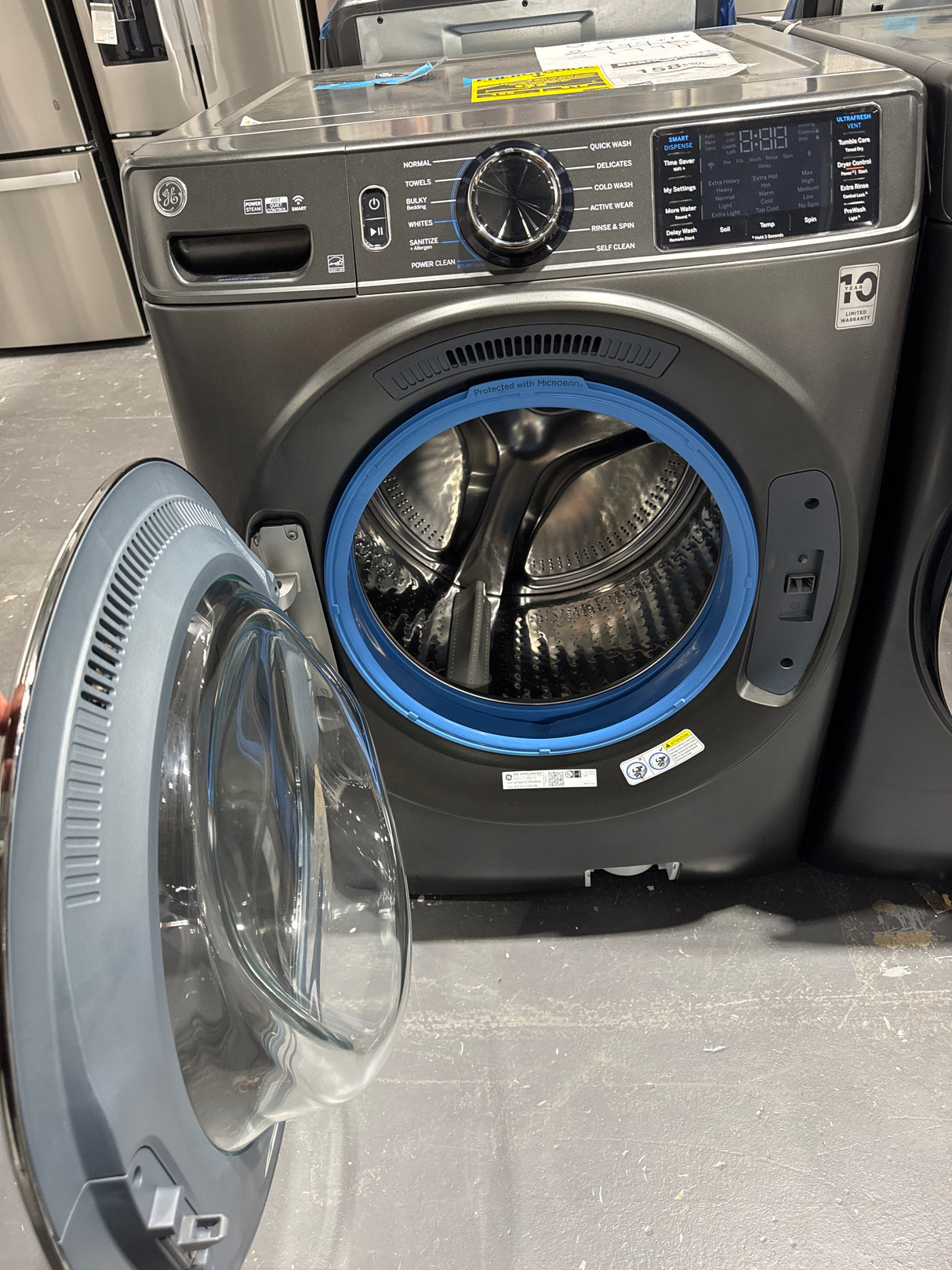 GFW655SPVDS, GFD65ESMVDS - Ensembles laveuse-sécheuse - Chargement frontal - GE - Boîte ouverte