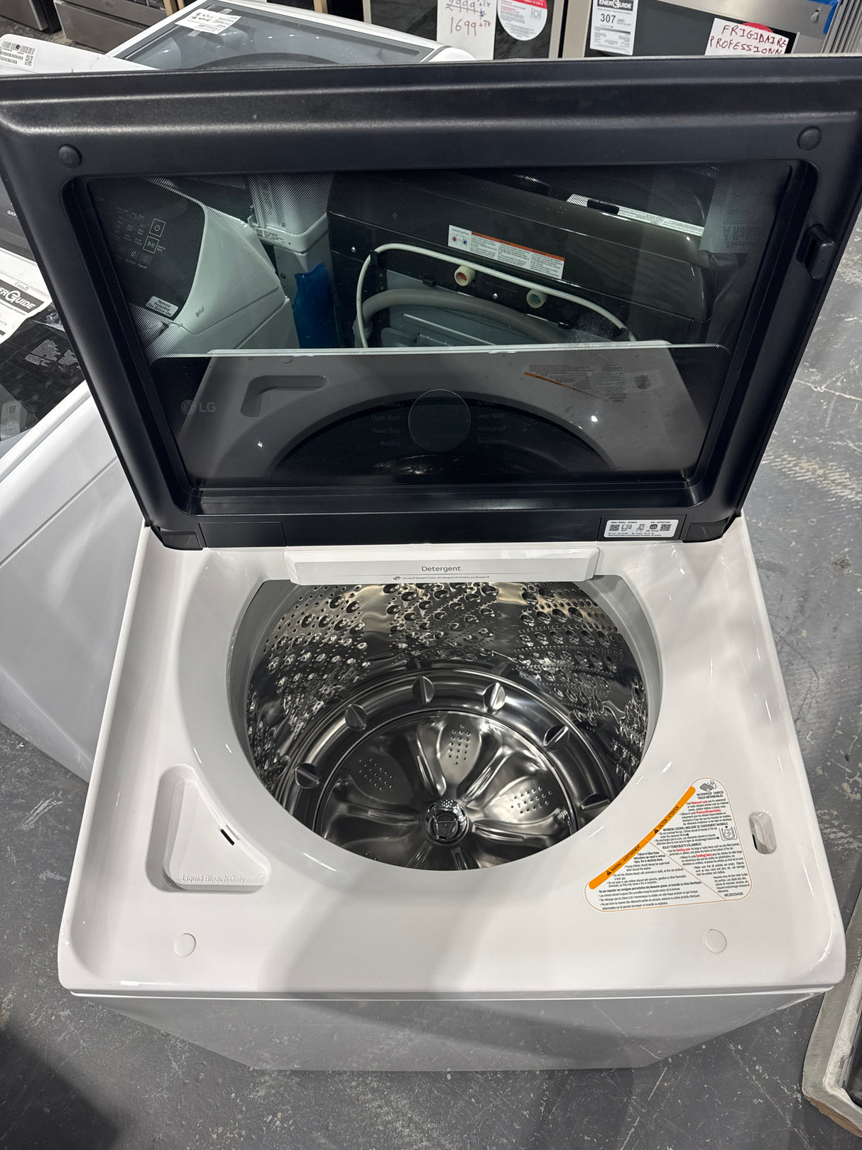 WT8400CW - WASHERS - Top load - LG  - White  - Open box