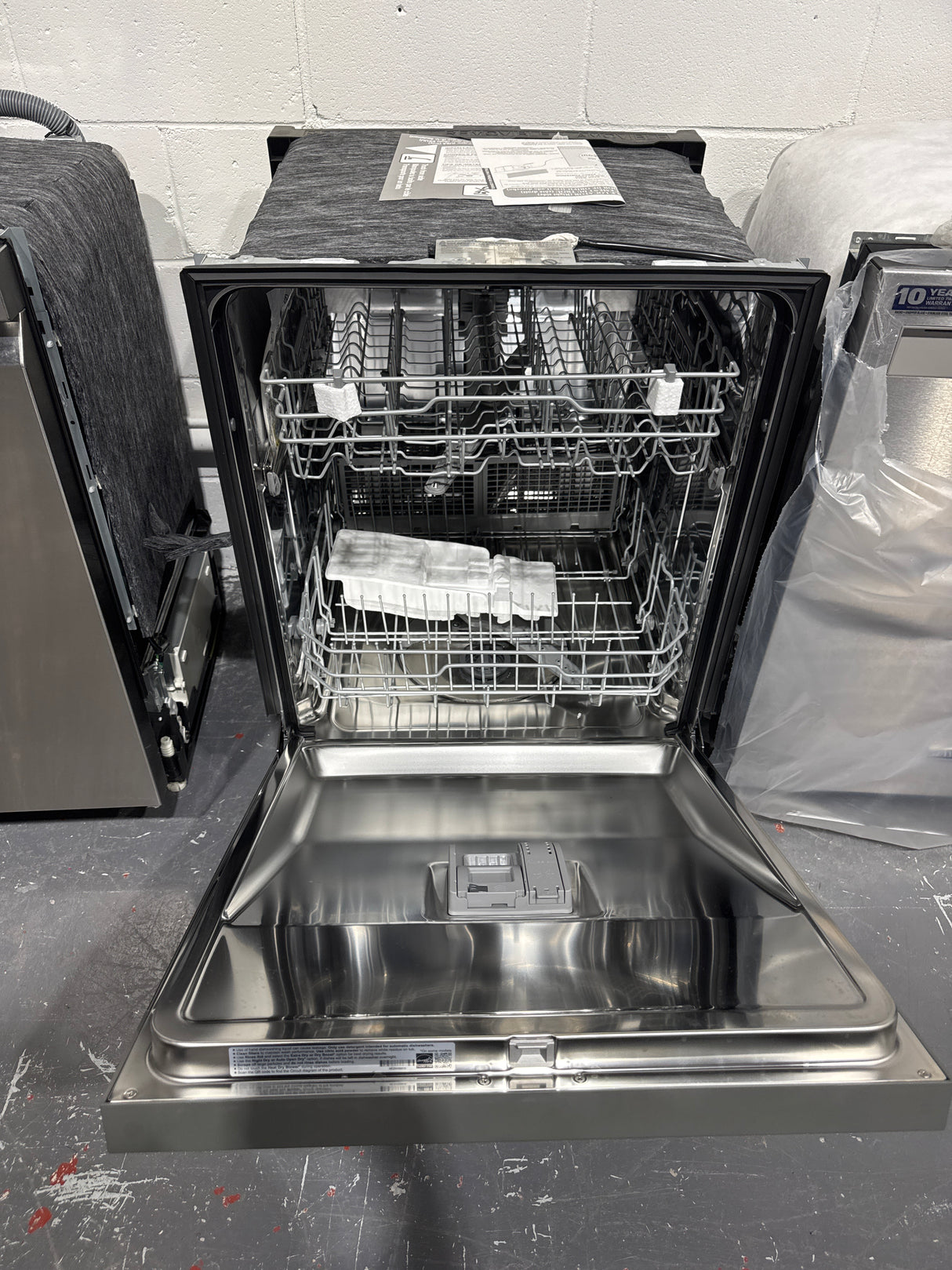 LDFC2423V - Top Controls Dishwashers - LG - Stainless - Open Box