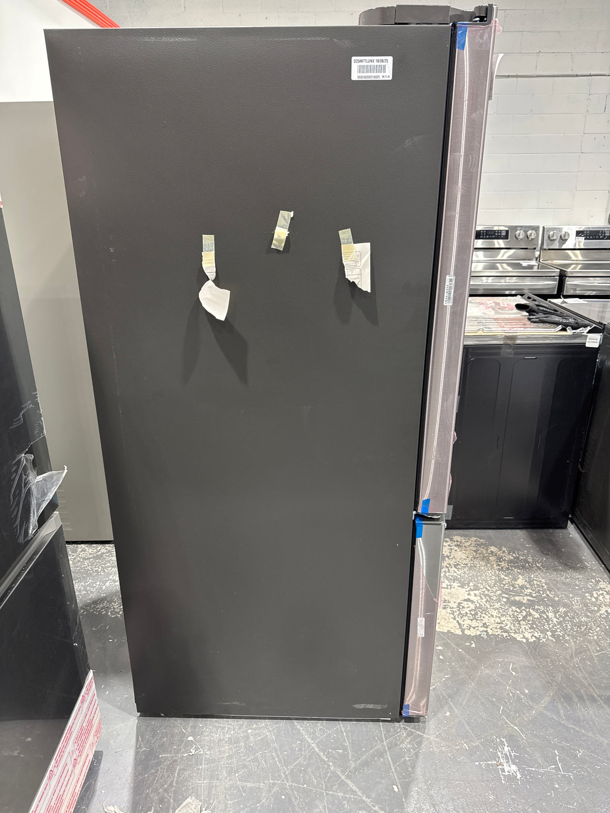 GNE25DYRKFS - 33 - REFRIGERATORS - GE - French 3-Door - Stainless Steel - Open Box