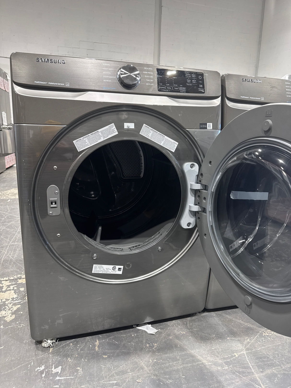 DVE45T6100P - DRYER - Front Load - Samsung - Stainless Steel - Open box