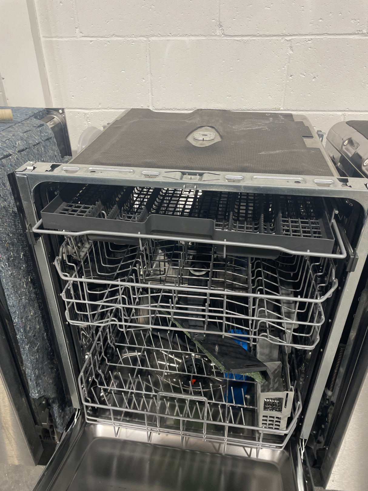 FDSR4501AP - Dishwasher - Frigidaire - Stainless Steel - Open box