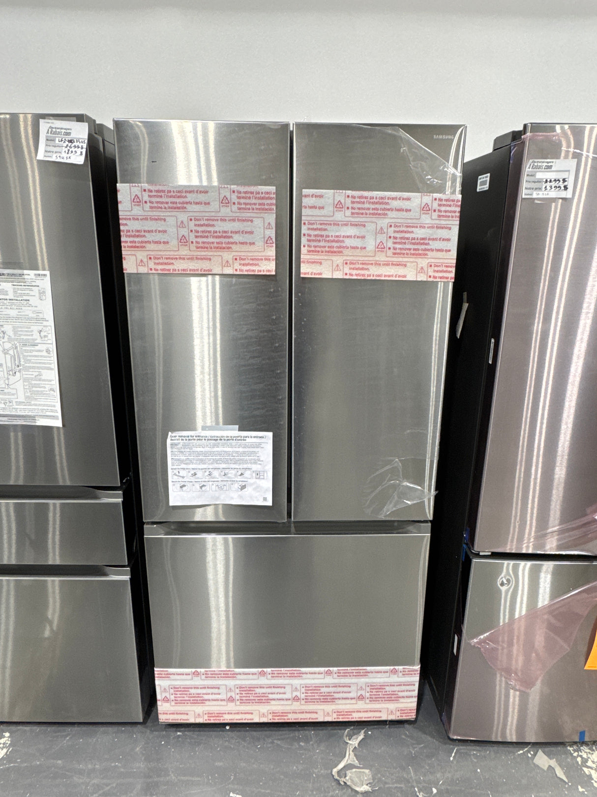 RF25C5151SR - REFRIGERATORS - Samsung - 33 - French 3-Door - Stainless Steel - Open Box