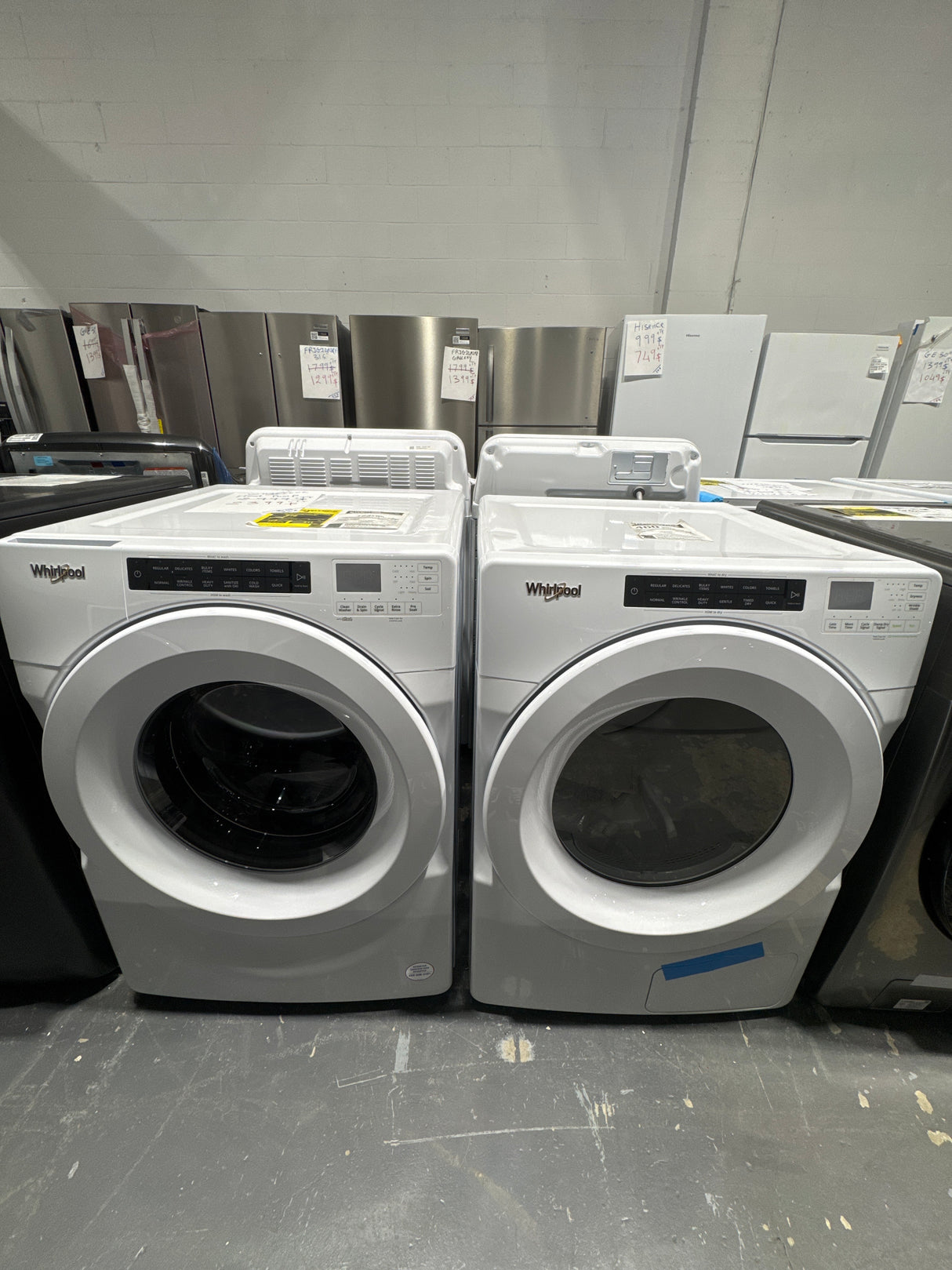 WFW560CHW, YWHD560CHW - Ensemble laveuse-sécheuse - Chargement frontal - Whirlpool - Thermopompe sans ventilation blanche - Boîte ouverte