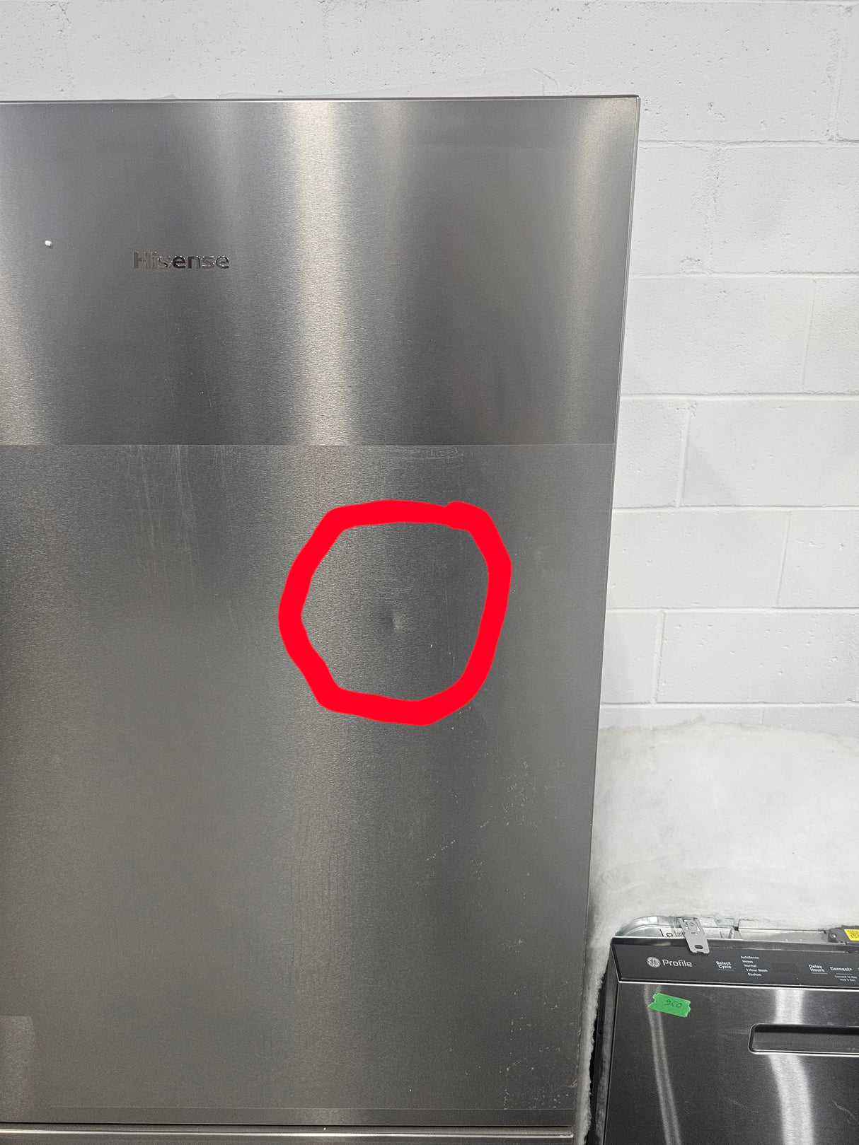 RB15A2CSE - REFRIGERATORS - Hisense - 28"-14.7 Cu. Ft.-Bottom Freezer Refrigerator- Stainless Steel - Open Box