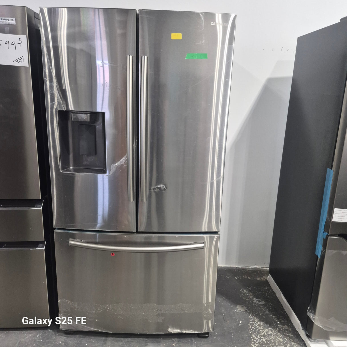 RF27T5201SR - RÉFRIGÉRATEURS - Samsung - Français 3 portes - 36" - Acier inoxydable - Boîte ouverte