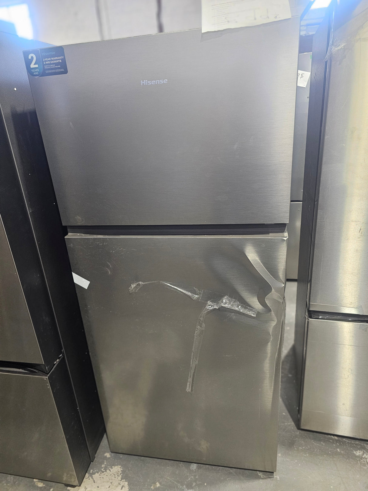 RT18A2FSD - REFRIGERATORS - Hisense -30"- 18 Cu. Ft. - Top Mount - Stainless Steel - Open Box
