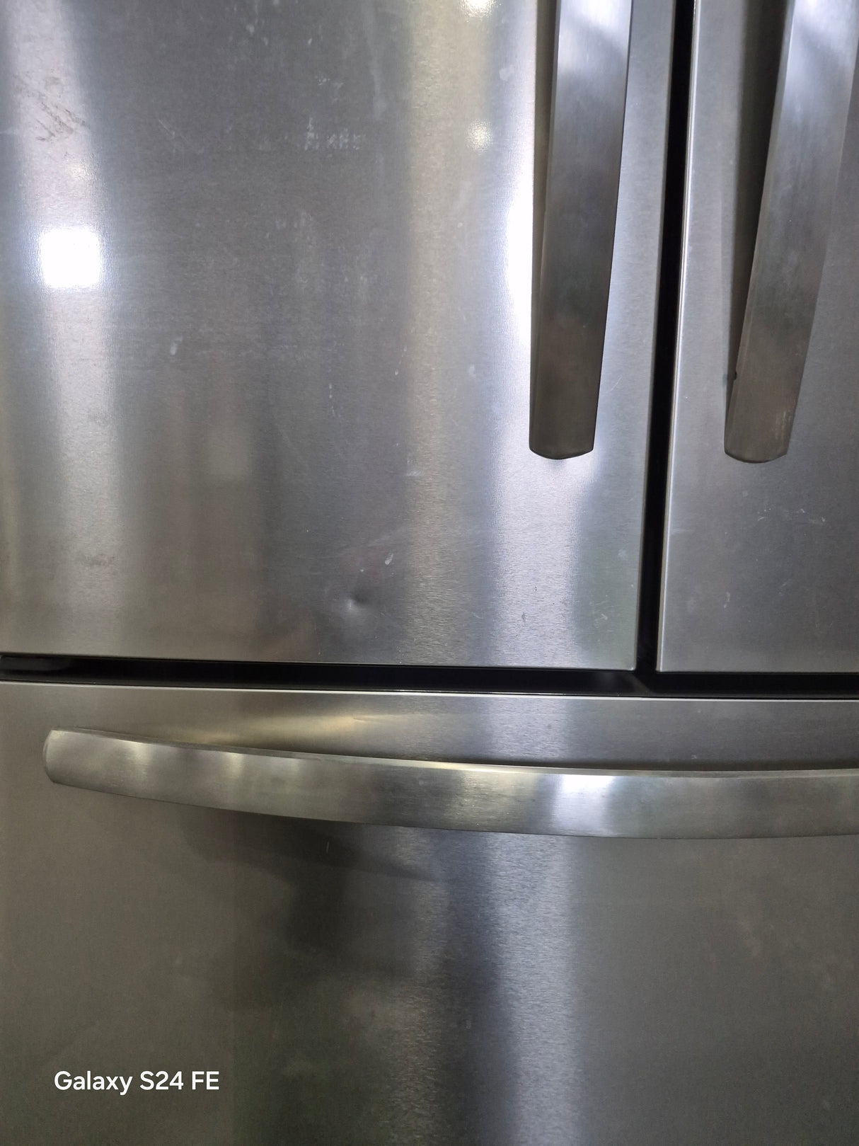 FRFG1813AV - RÉFRIGÉRATEURS - 80 cm - Frigidaire - Modèle français 3 portes - Acier inoxydable - Emballage ouvert
