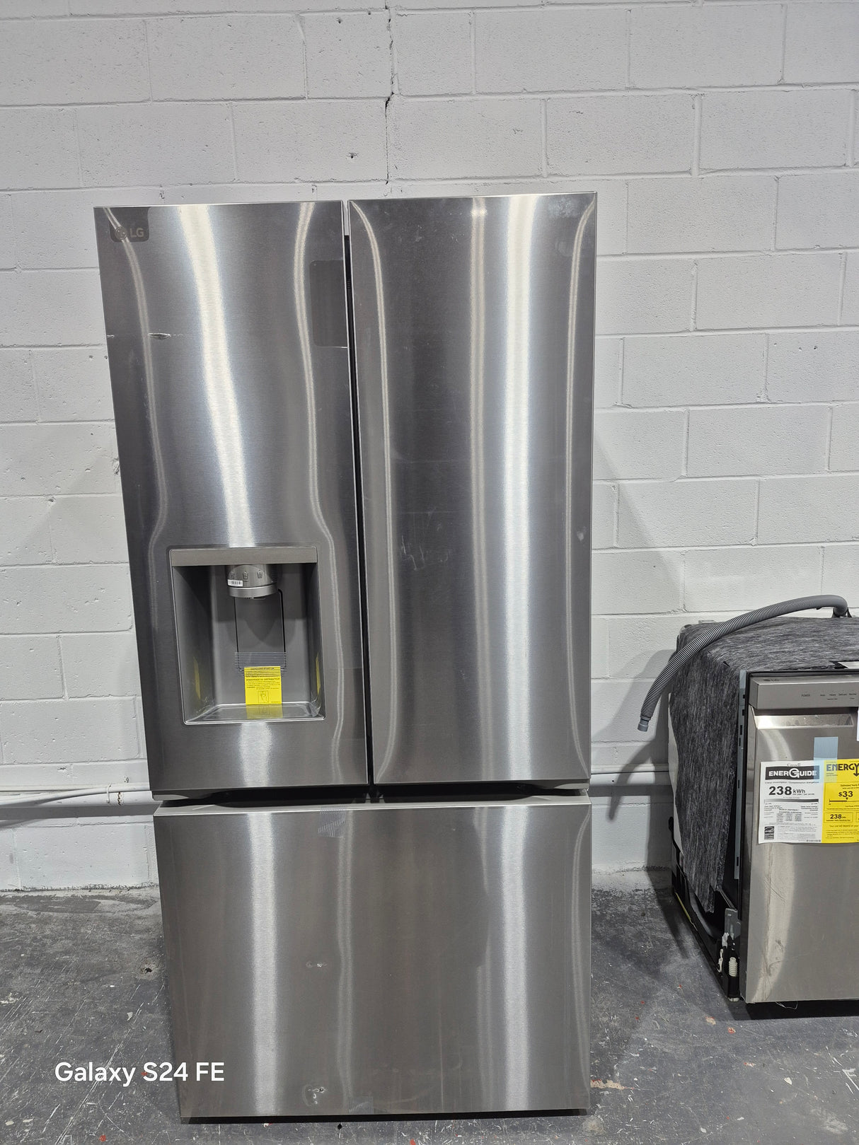 LF25S6330S - REFRIGERATORS - LG - French 3-Door - Stainless Steel - Open Box