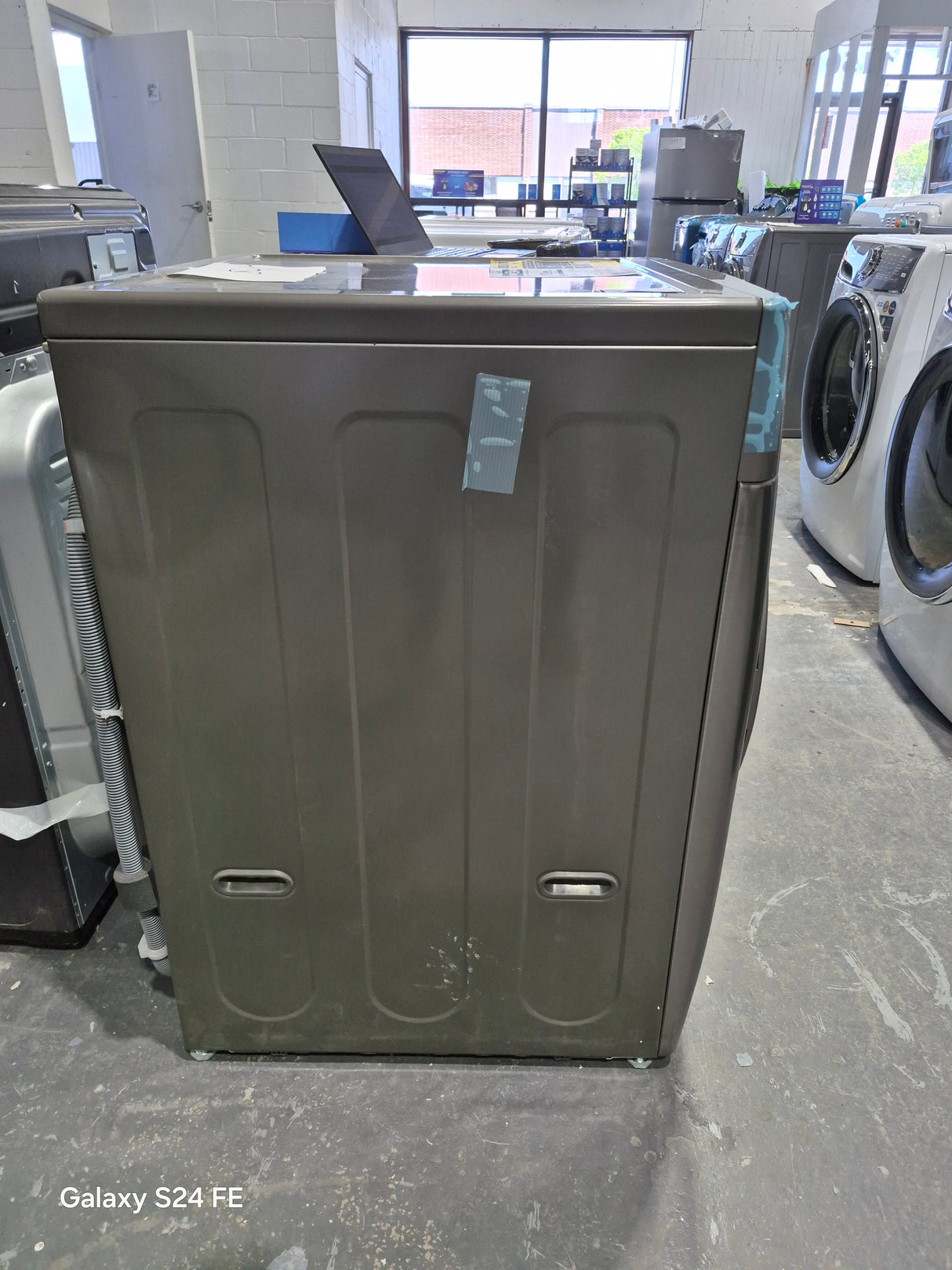 WM3400CV - WASHERS - Front Load - LG - Graphite steel - Open Box