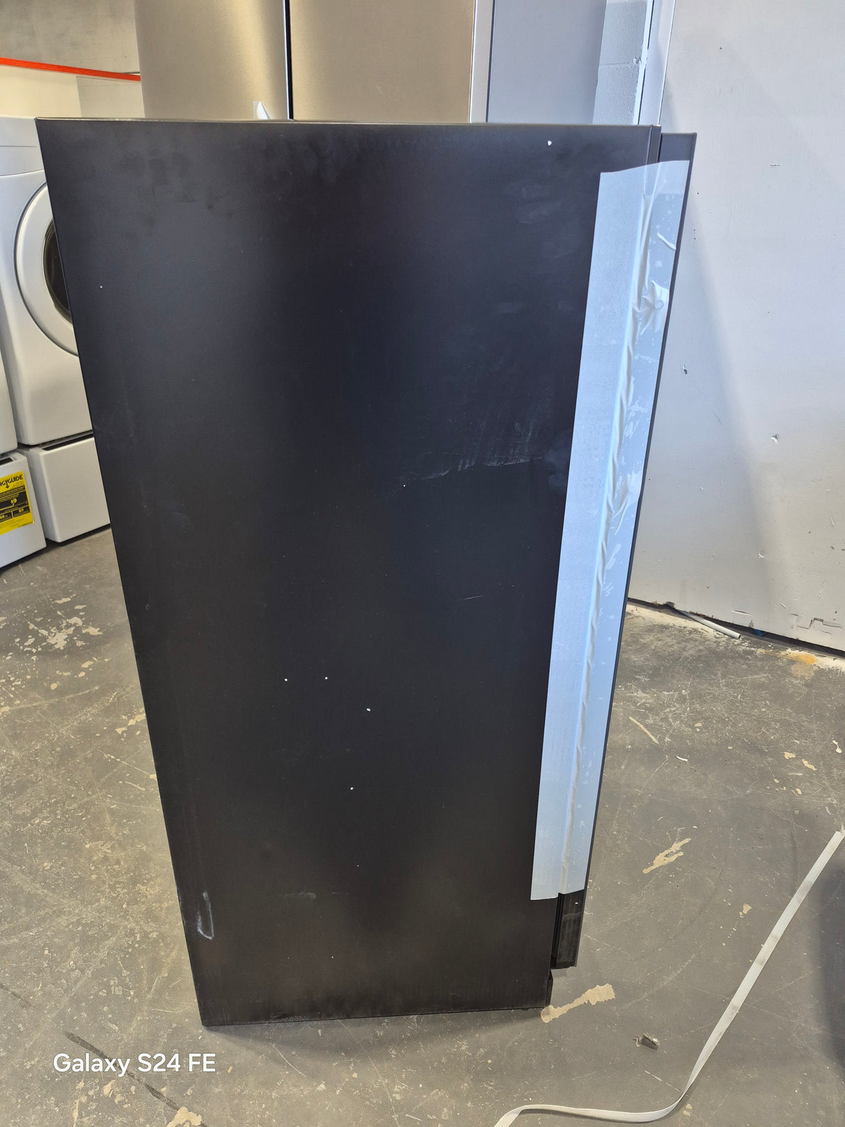 HWD076N3ASD - Wine cooler - Hisense - Black Stainless Steel - Open box