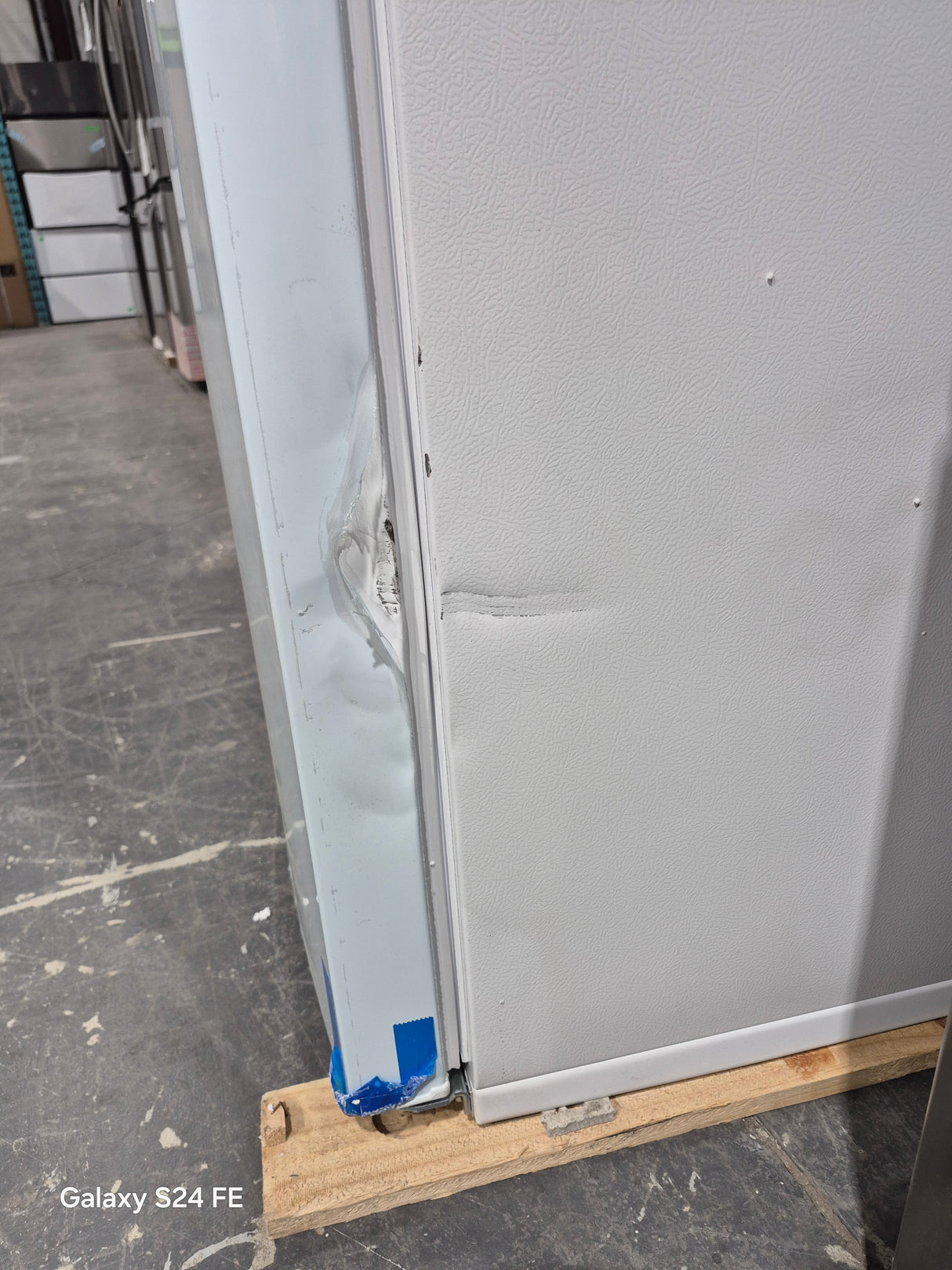 ARTX3028PW - RÉFRIGÉRATEURS - Amana - Congélateur en haut - Blanc - Emballage ouvert