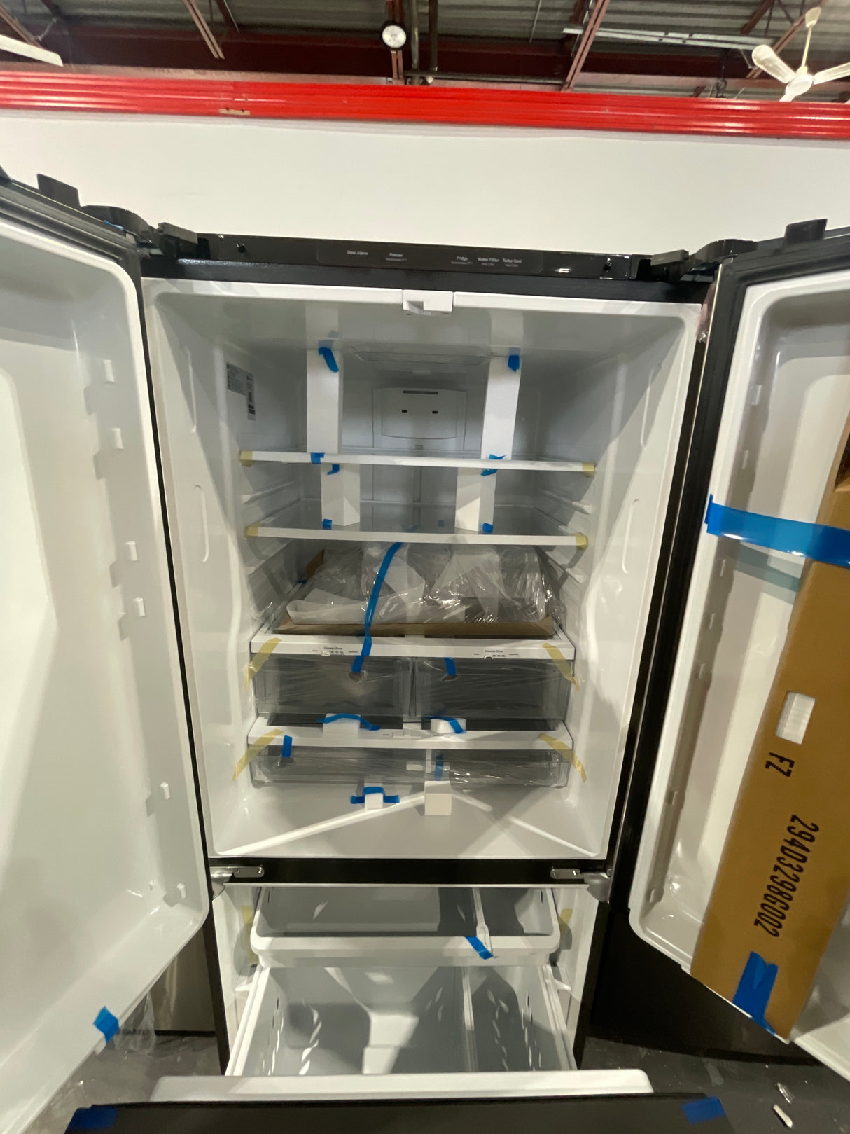 GNE25DYRKFS - Réfrigérateurs - GE - 3 portes françaises - Acier inoxydable - Boîte ouverte