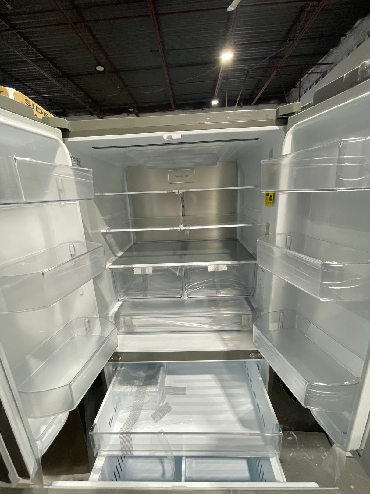 LF3256000S - Réfrigérateurs - LG - 3 portes françaises - Acier inoxydable - Boîte ouverte