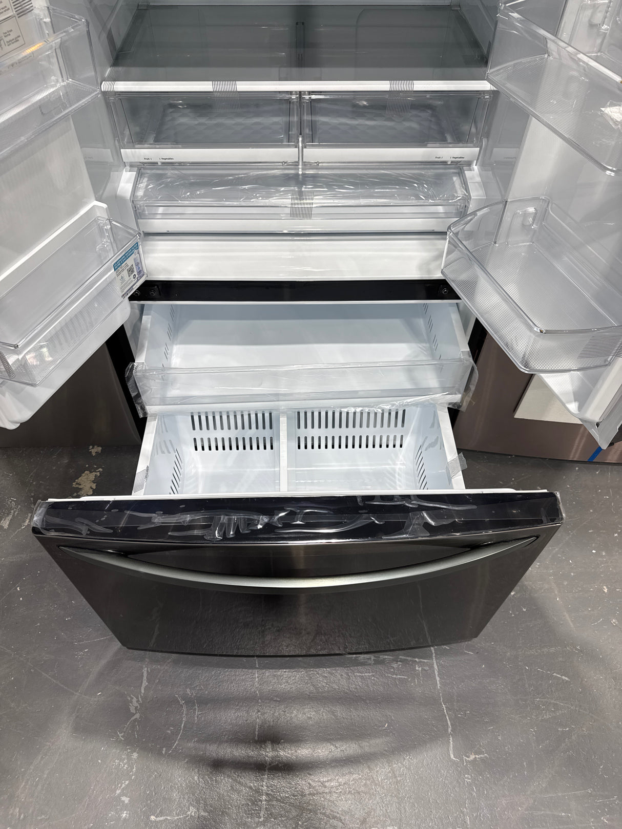 LRFS28XBD - REFRIGERATORS - LG - French 3-Door -   Black Stainless Steel - Open Box