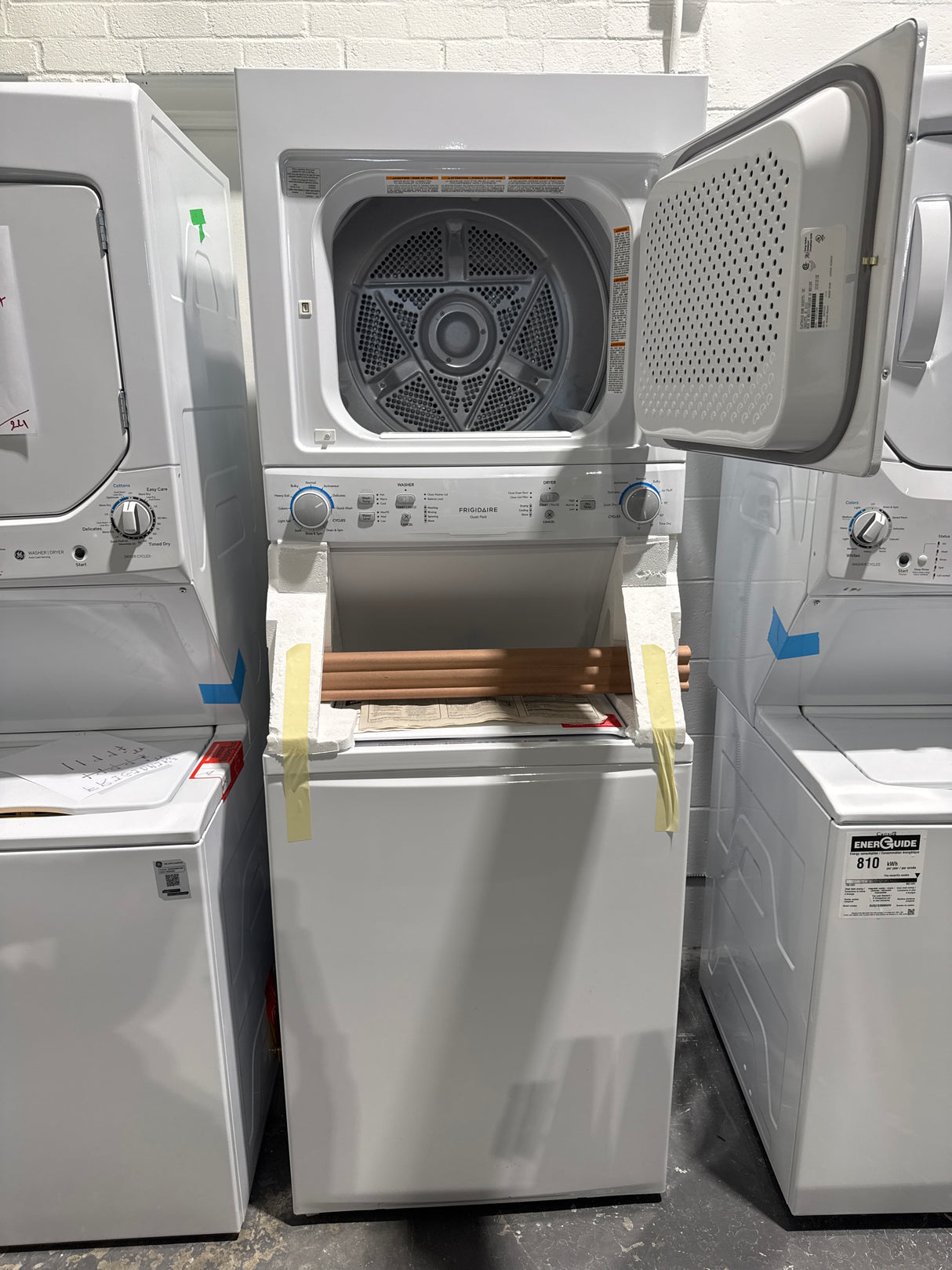 FLCE752CAW4 - Laveuses Sécheuses Superposées - Frigidaire - Boite Ouverte