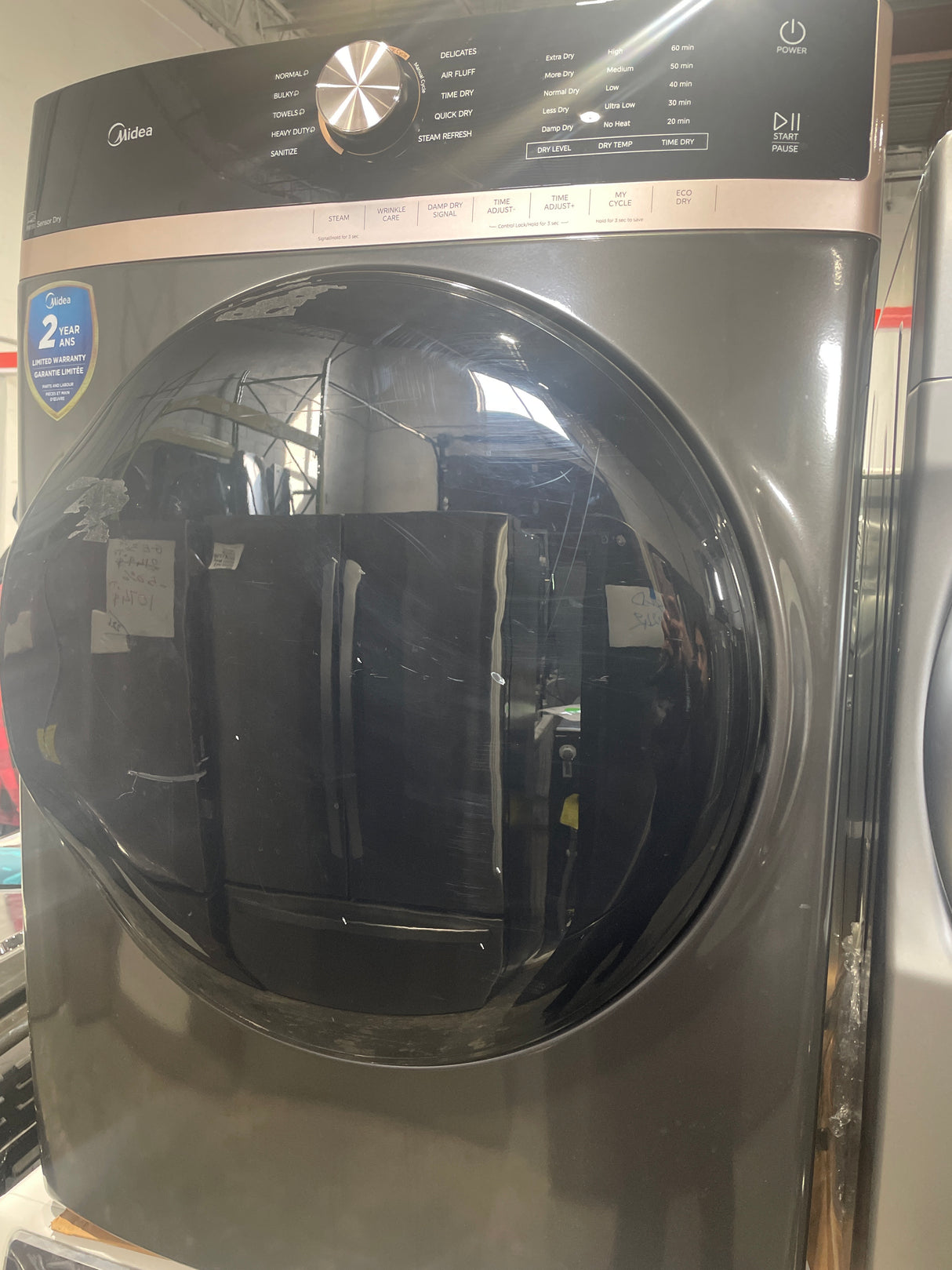 MLHE52S6BGG - Midea - Front Load - Dryers - Black - Open box