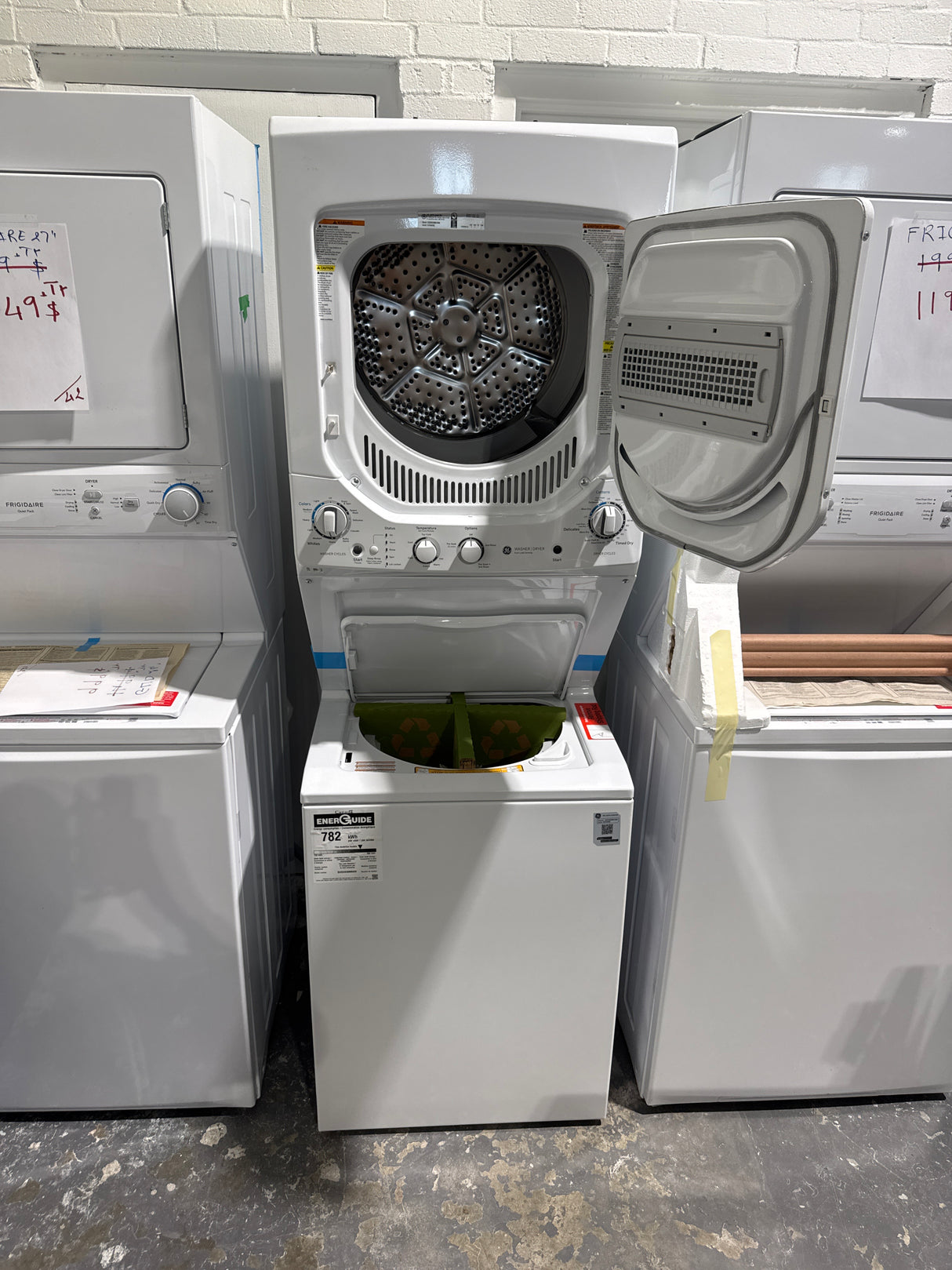GUD24ESMM1WW -Laveuses Sécheuses Superposées - GE- Boite Ouverte