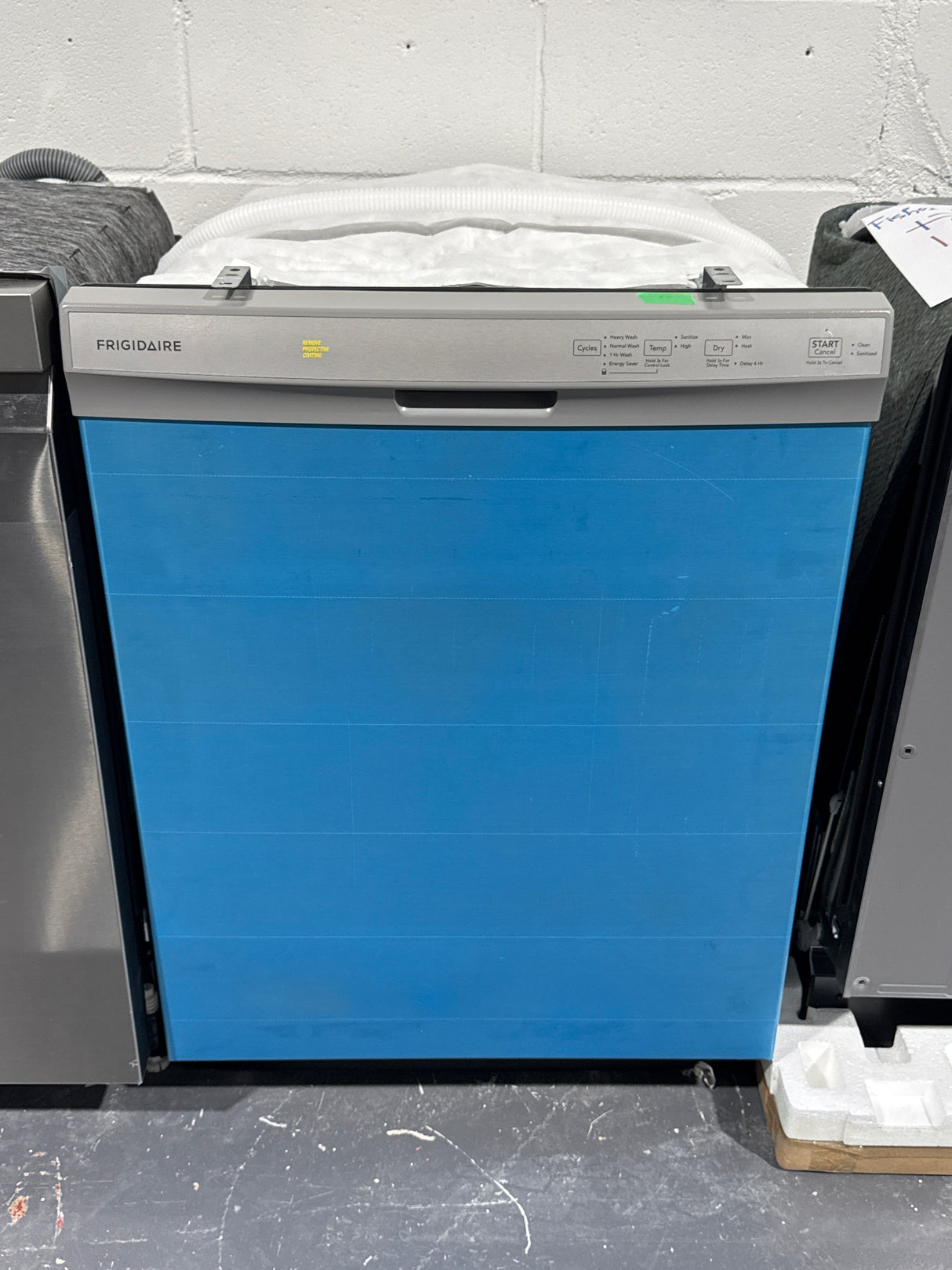 FDPC4314AS1A – Lave-vaisselle à Commandes Frontales – Frigidaire – Acier inoxydable – Neuf