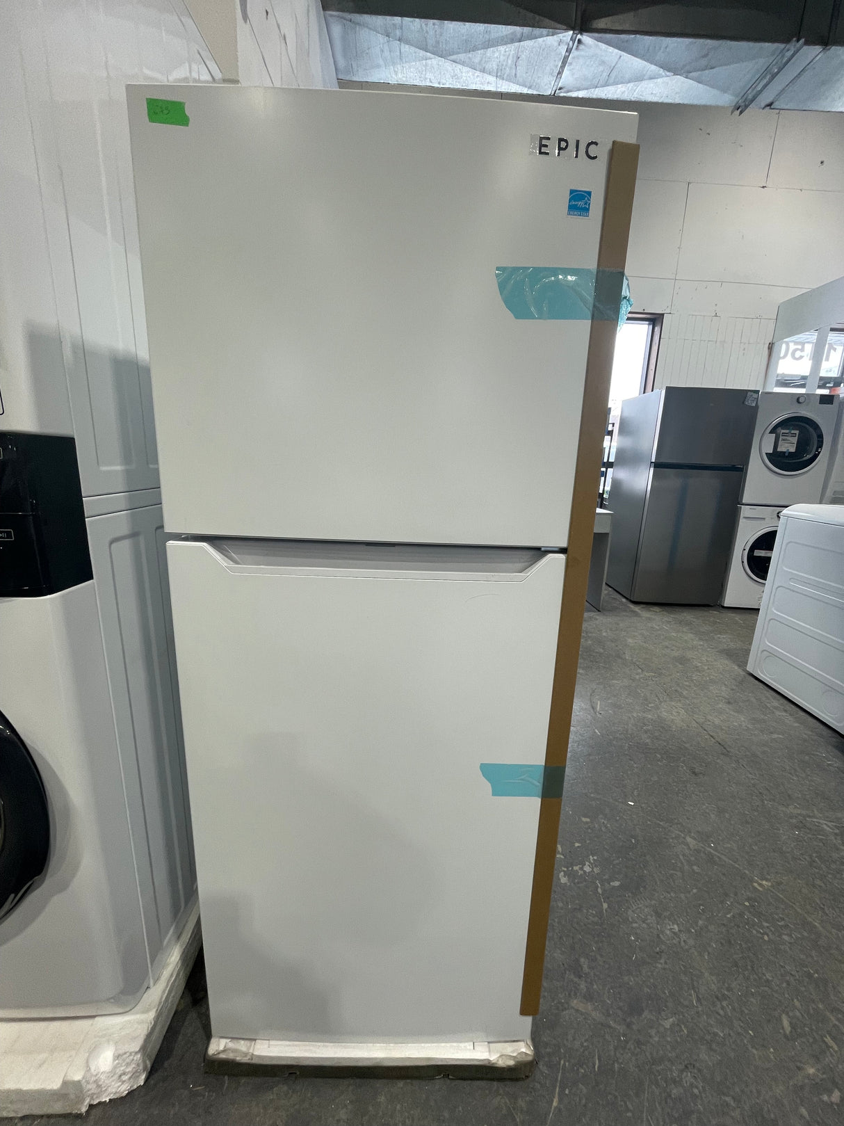 EFF123W – REFRIGERATORS – Epic -Top Freezer – White – Open Box