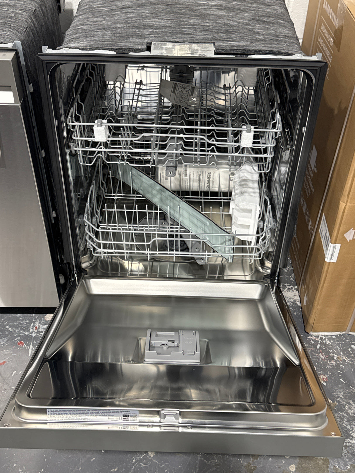 LDFC2423V - Front Controls Dishwashers - LG -  Stainless Steel - Open Box
