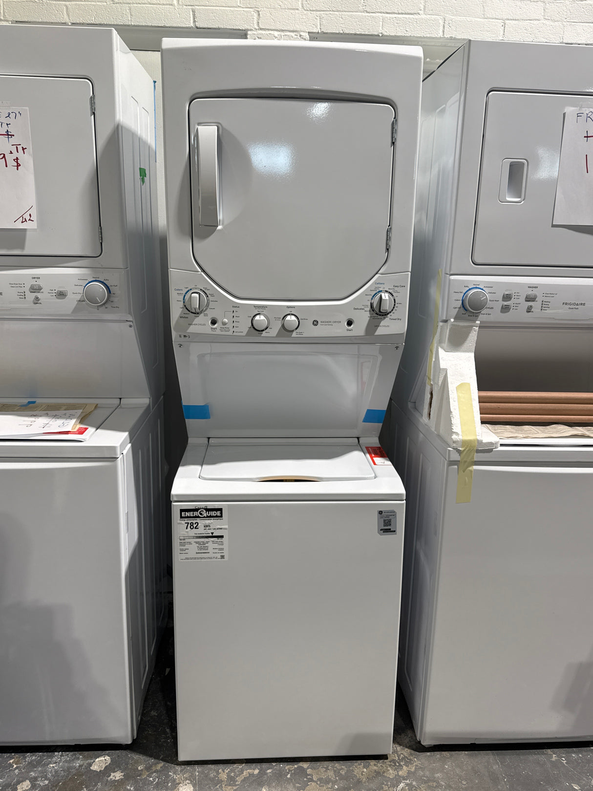 GUD24ESMM1WW -Laveuses Sécheuses Superposées - GE- Boite Ouverte