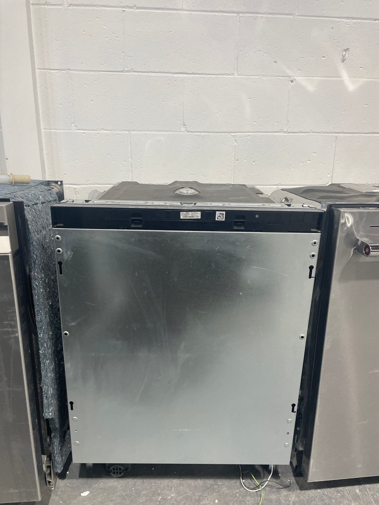 FDSR4501AP - Dishwasher - Frigidaire - Stainless Steel - Open box