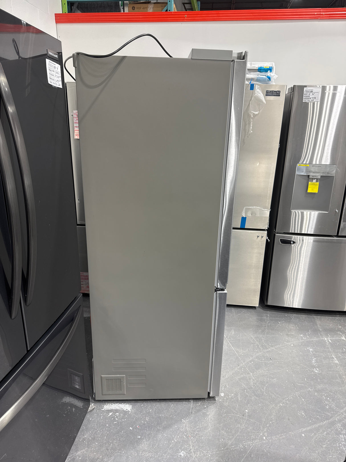 LF24Z6530S  - 36" -  REFRIGERATORS - LG - French 3-Door - Stainless Steel - Open Box