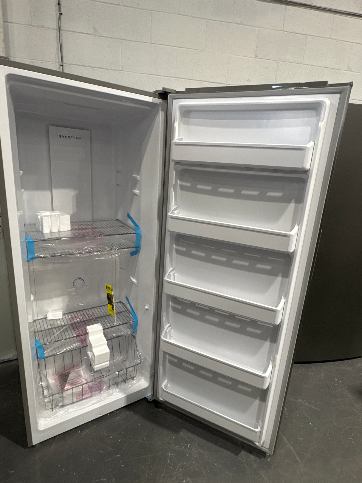 FFFU13F2VV -  REFRIGERATORS  - Frigidaire- Freezers - Stainless Steel - Open Box