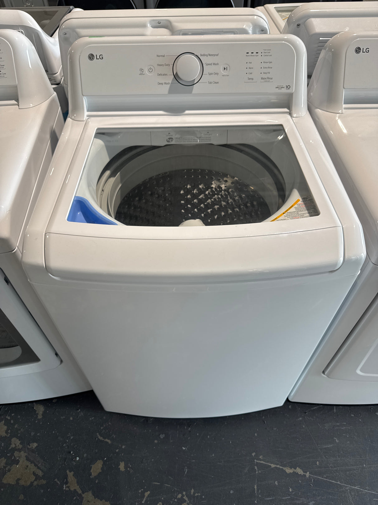 WT6105CW , DLE6100W - Washer/Dryer Sets - LG- Open box