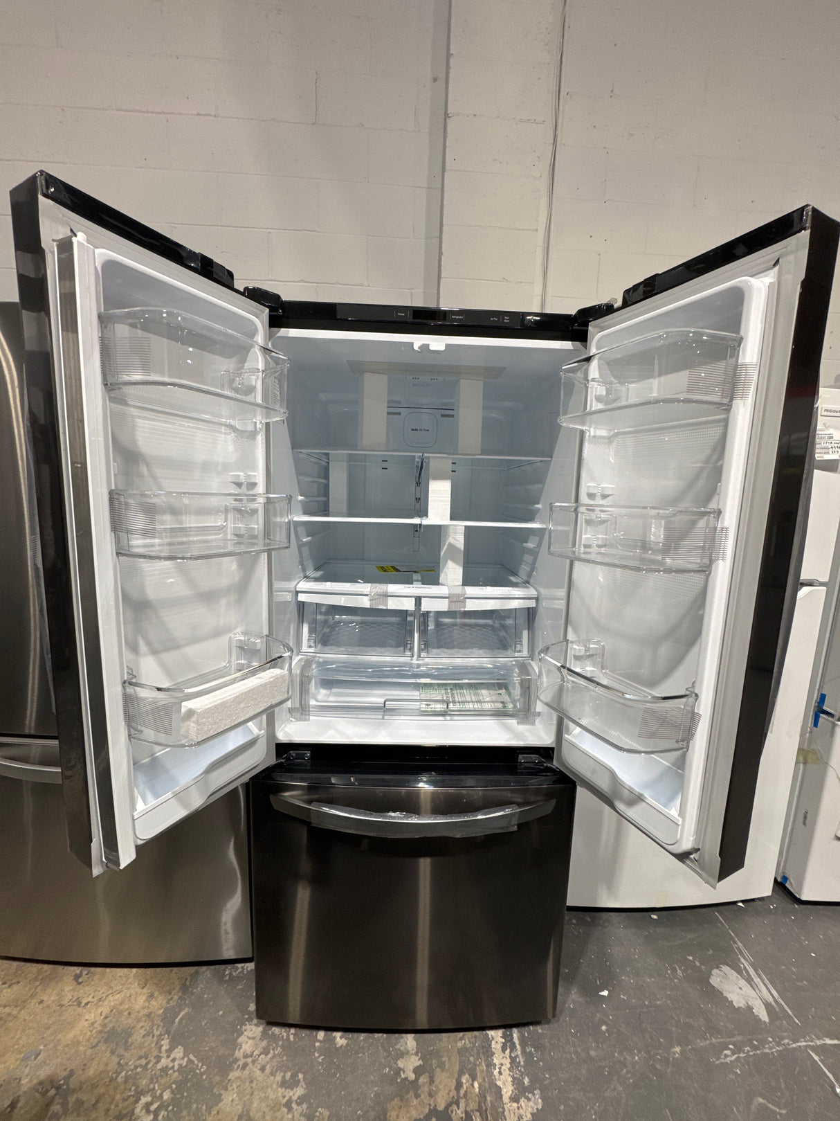 LRFNS2200D - REFRIGERATORS - LG - French 3-Door - Stainless Steel - Open Box