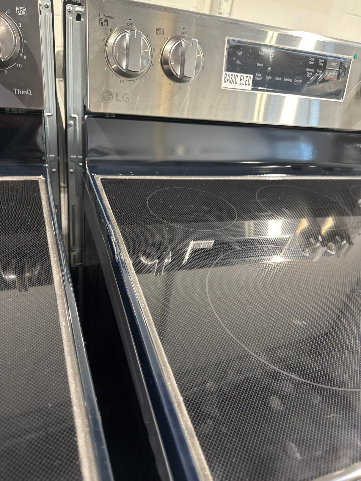 GCFI306CBFC - Cuisinières à induction – Frigidaire – Acier inoxydable – Boîte ouverte