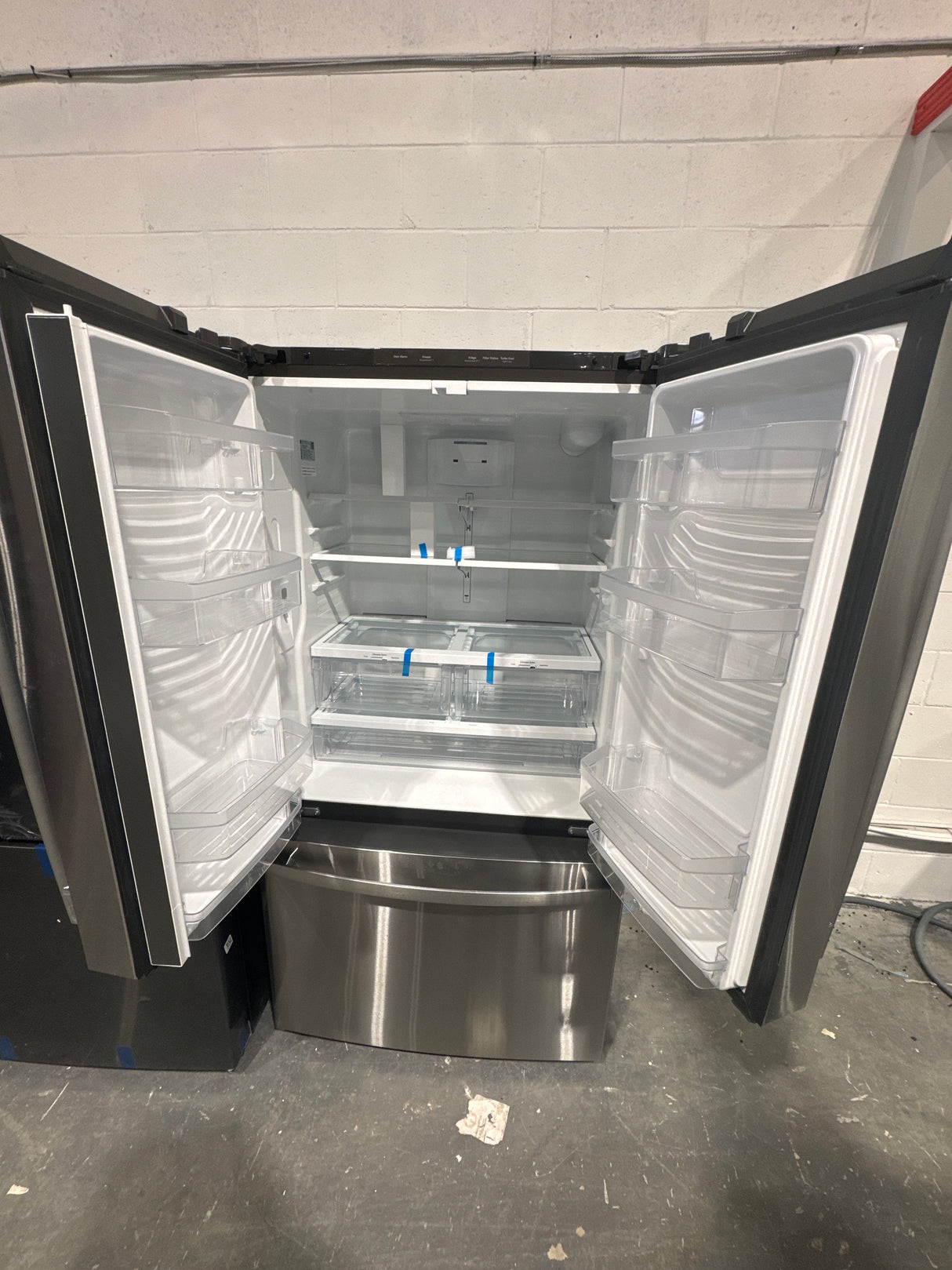 GWE22JYMFS - REFRIGERATORS - GE - French 3-Door - Stainless Steel - Open Box