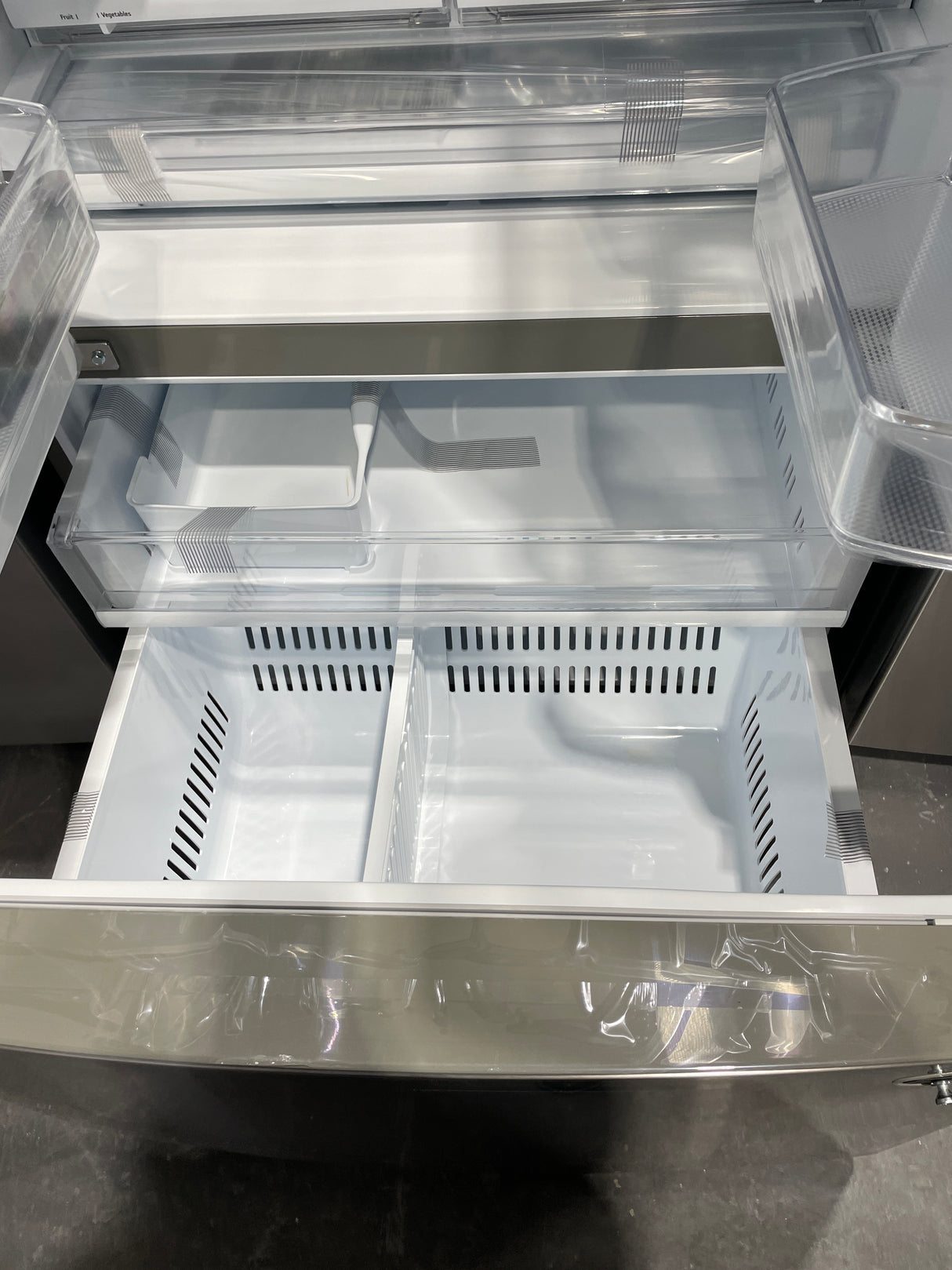 LRFWS2906S -  REFRIGERATORS - LG - French 3-Door - Stainless Steel - Open Box