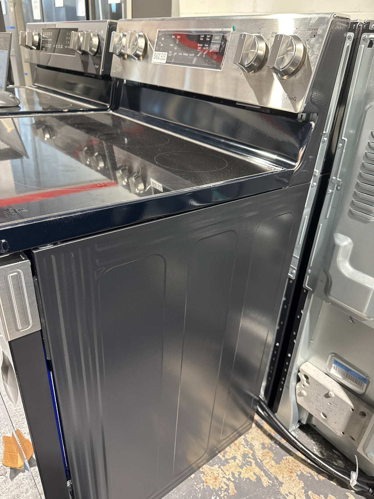GCFI306CBFC - Cuisinières à induction – Frigidaire – Acier inoxydable – Boîte ouverte