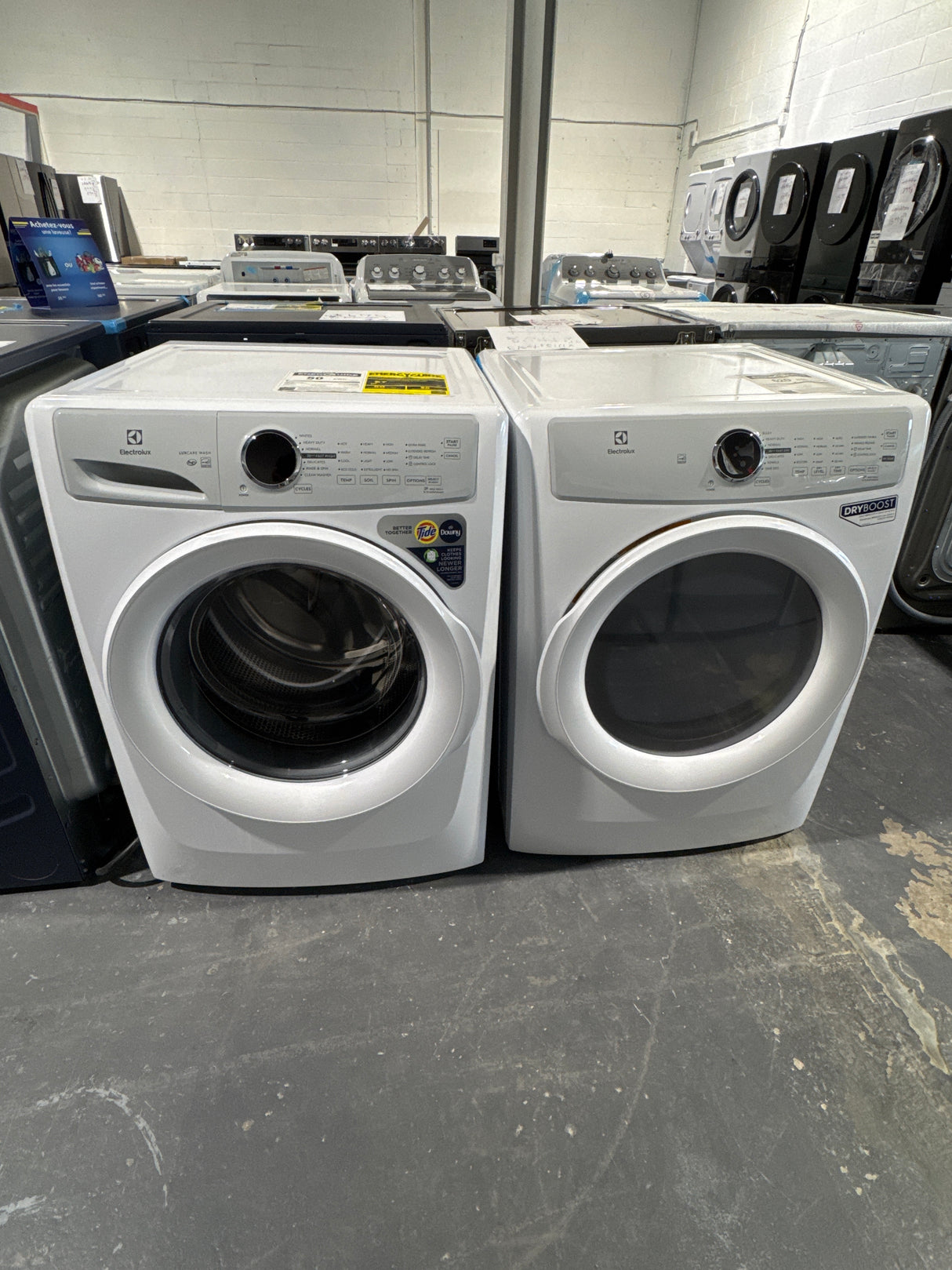 ELFW7337AW , ELFE733CAW - Washer/Dryer Sets - Electrolux - Open box