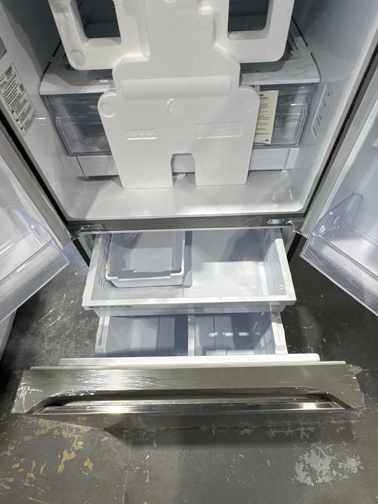 RF22A4111SR - REFRIGERATORS - Samsung  - French 3-Door - Stainless Steel - Open Box
